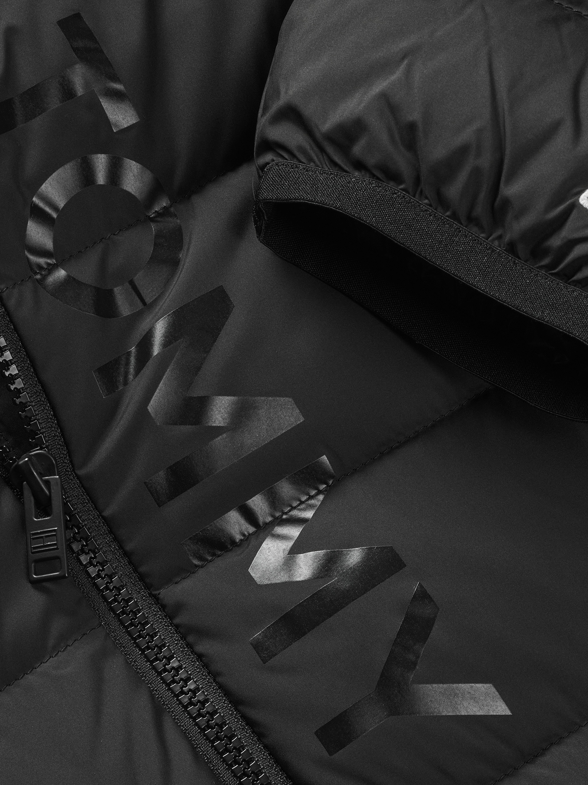 Tommy Jeans Steppjacke »TJM LT DOWN PRINTED JACKET«, mit Daunenwattierung