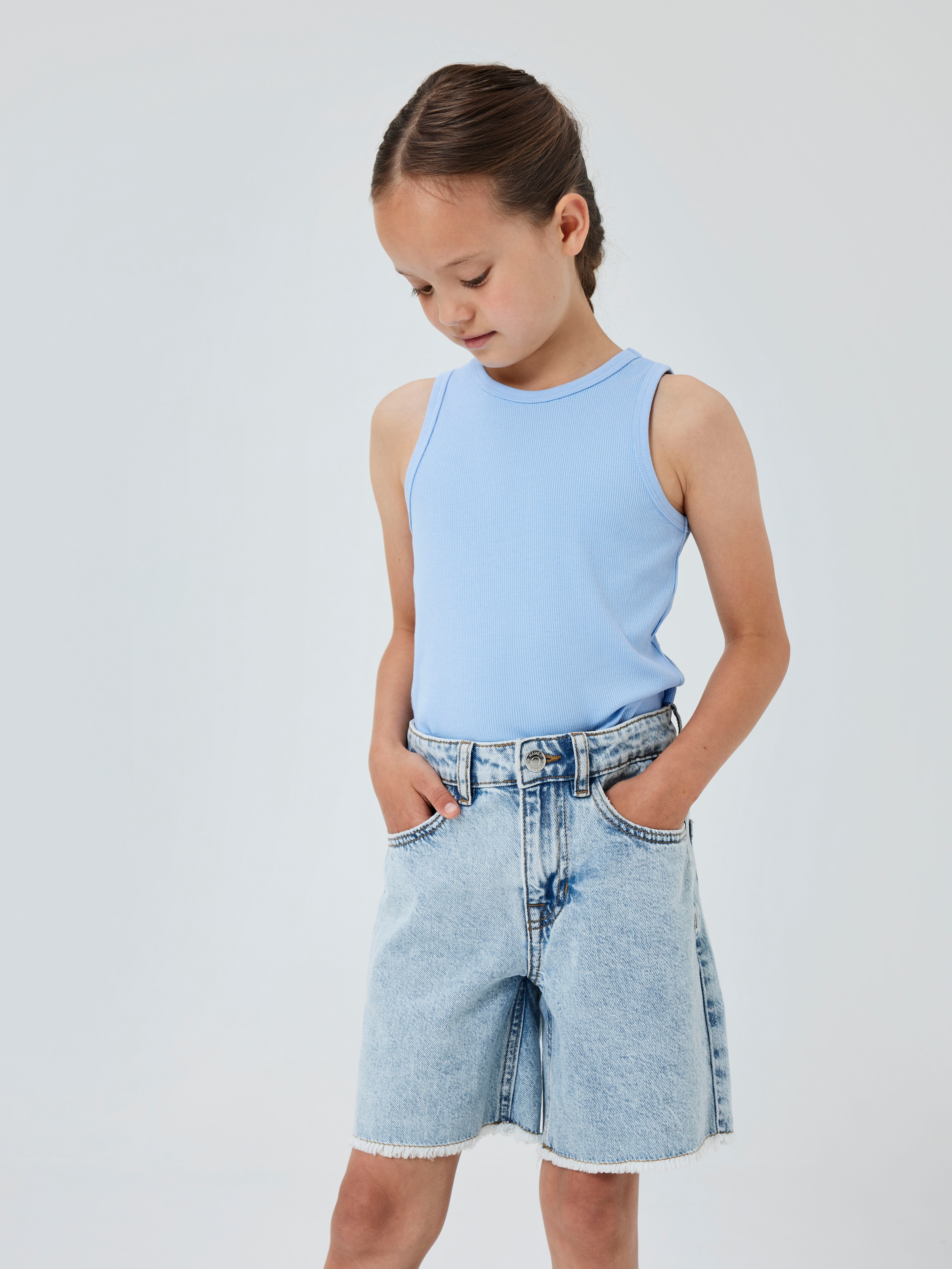 Name It Jeansbermudas »NKFBELLA HW WIDE DNM SHORTS 1488-BE NOOS« Baumwolle, ausgefranster Saum