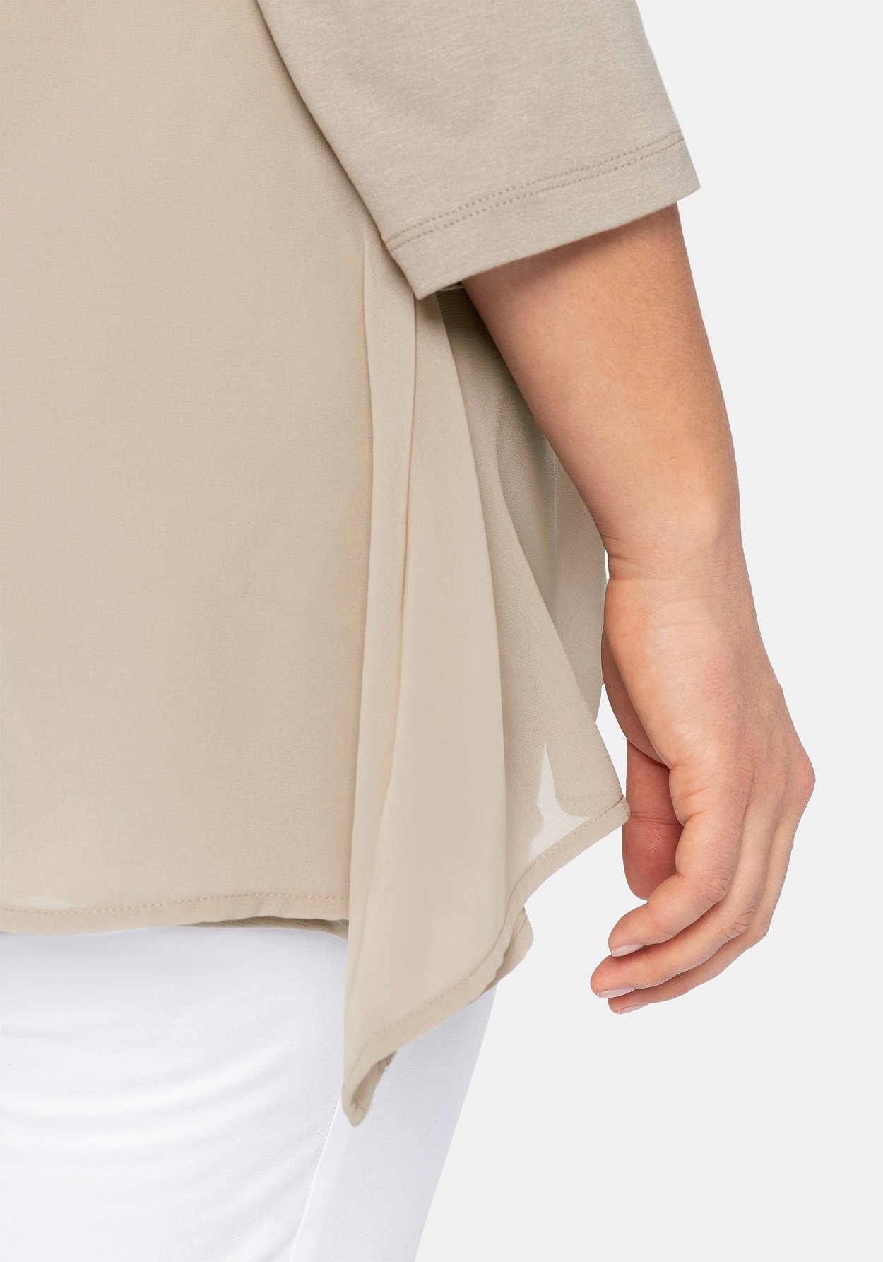 Sheego Blusenshirt »Blusenshirt in leichter A-Linie mit Zipfelsaum«, in leichter A-Linie mit Zipfelsaum
