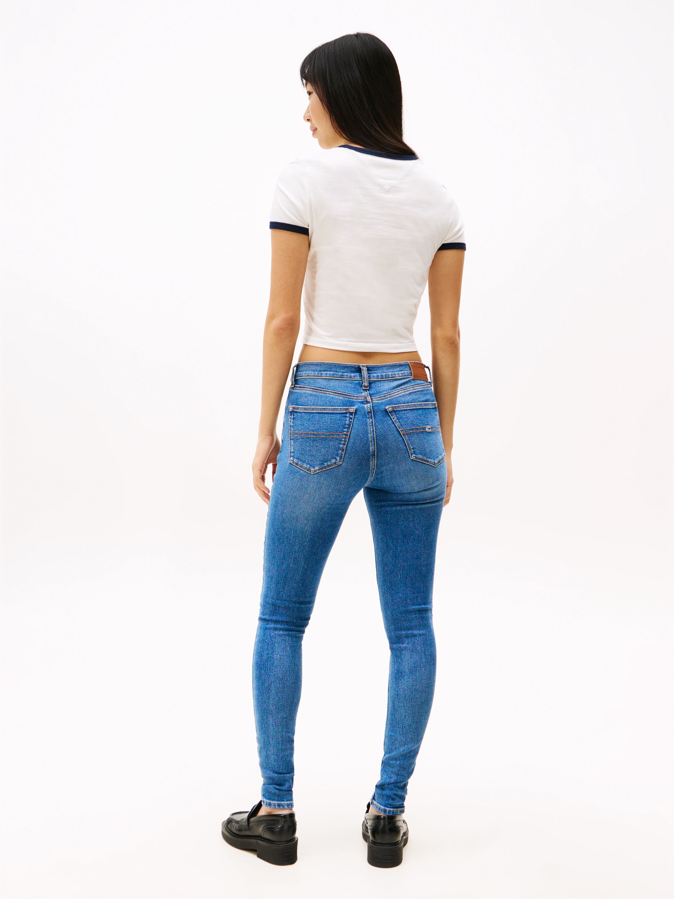 Tommy Jeans Skinny-fit-Jeans »NORA MR SKNY«, mit Waschung, mit Logo-Badge