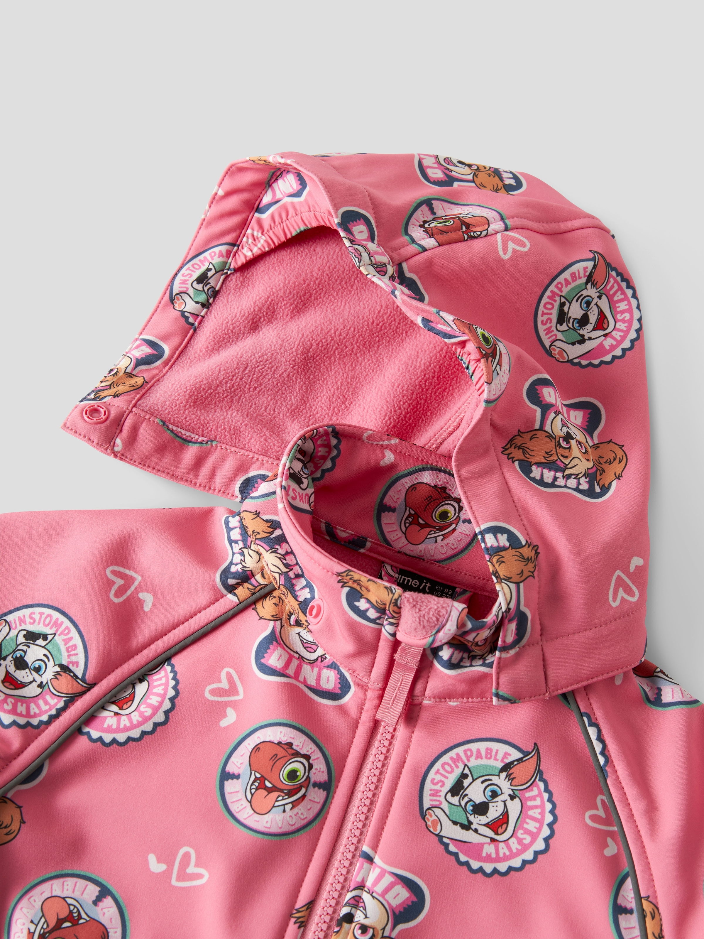 Name It Softshelloverall »NMFALFA08 PAW SOFTSHELL SUIT NOOS CPLGM« Materialmix mit abnehmbarer Kapuze und reflektierenden Details.