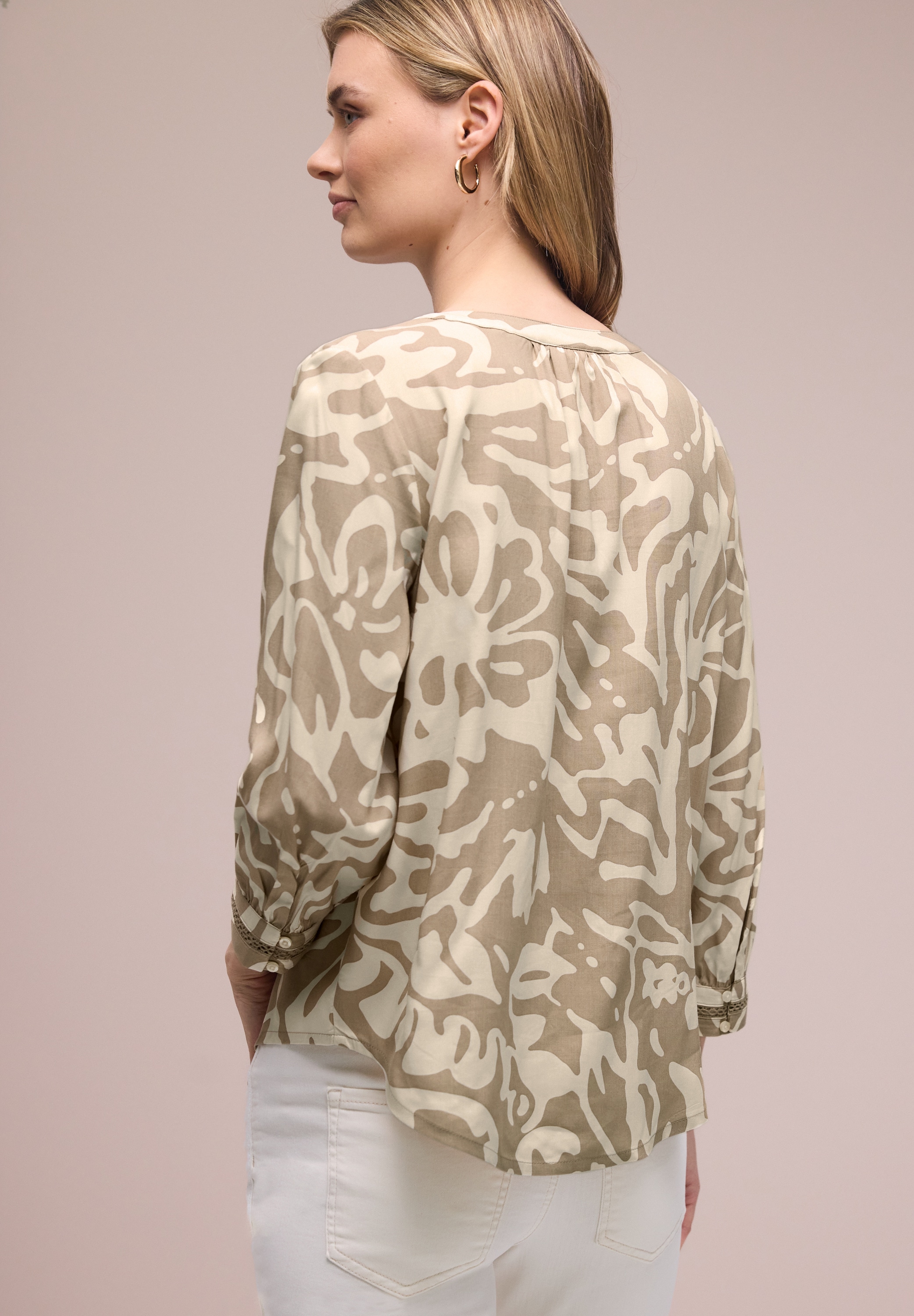STREET ONE Druckbluse 3/4-Arm-Bluse mit floralem Muster und Tape-Details