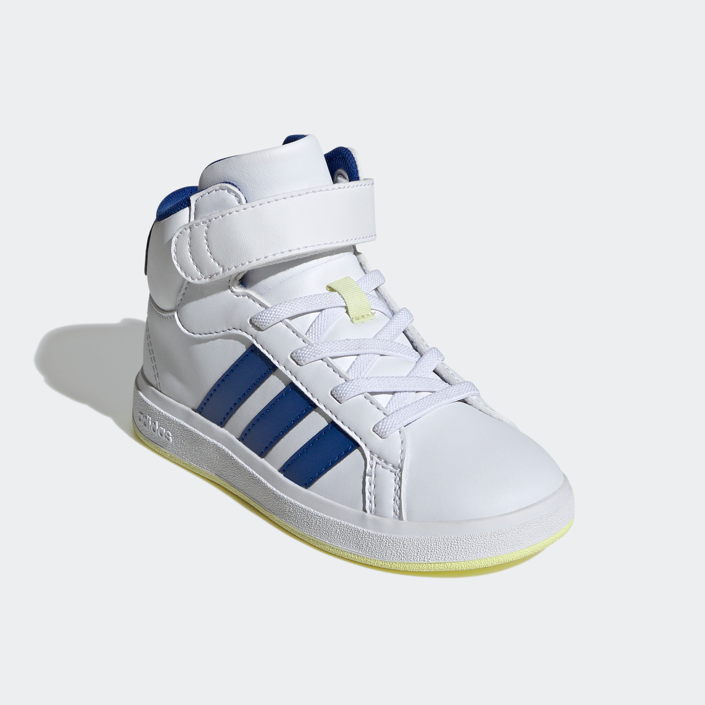 Sneaker »GRAND COURT MID KIDS«, Design auf den Spuren des adidas Superstar