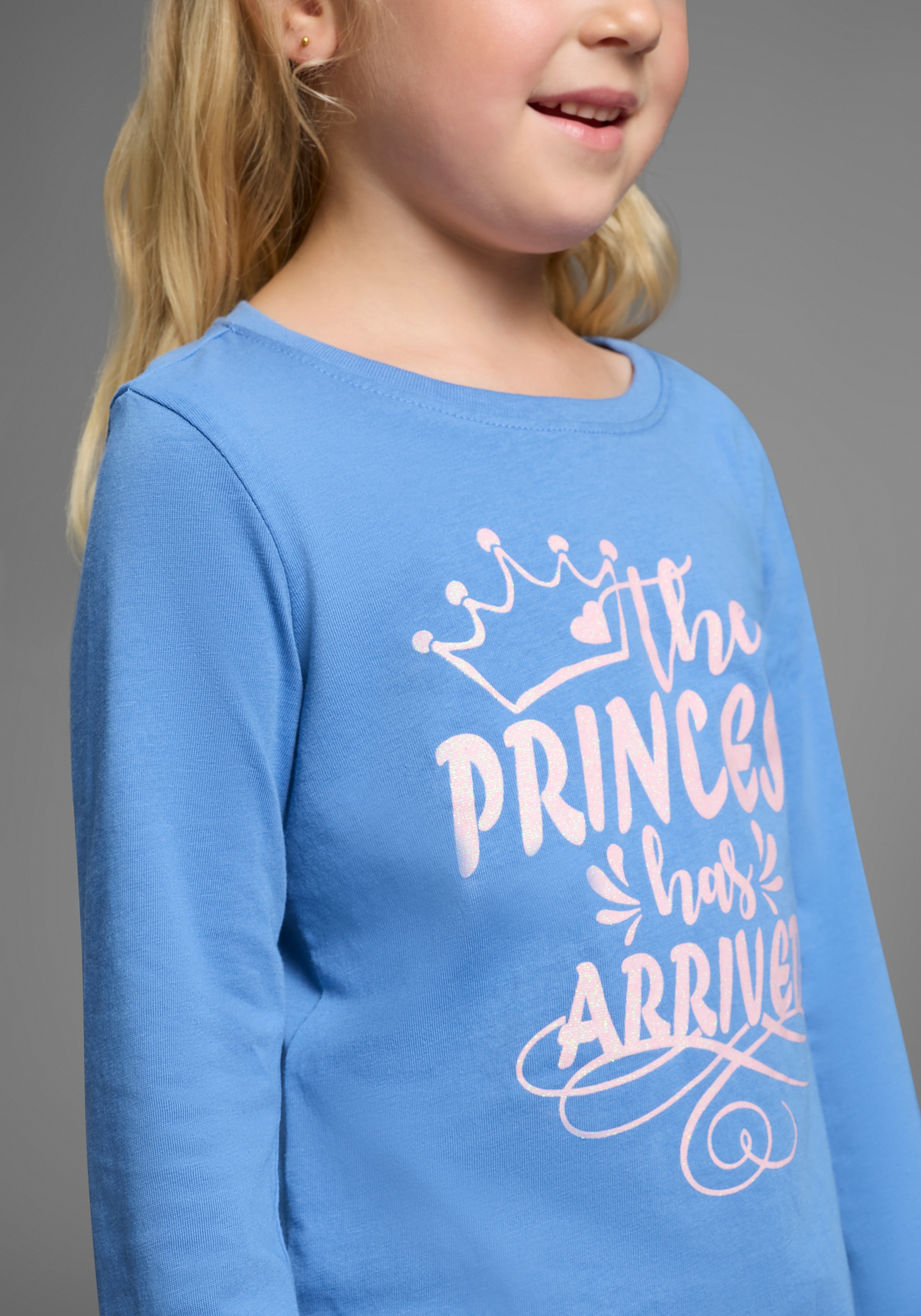 KIDSWORLD Langarmshirt »mit Glitzerprint: PRINCESS HAS ARRIVED« Sprücheshirt, Glitzershirt für kleine Prinzessinnen