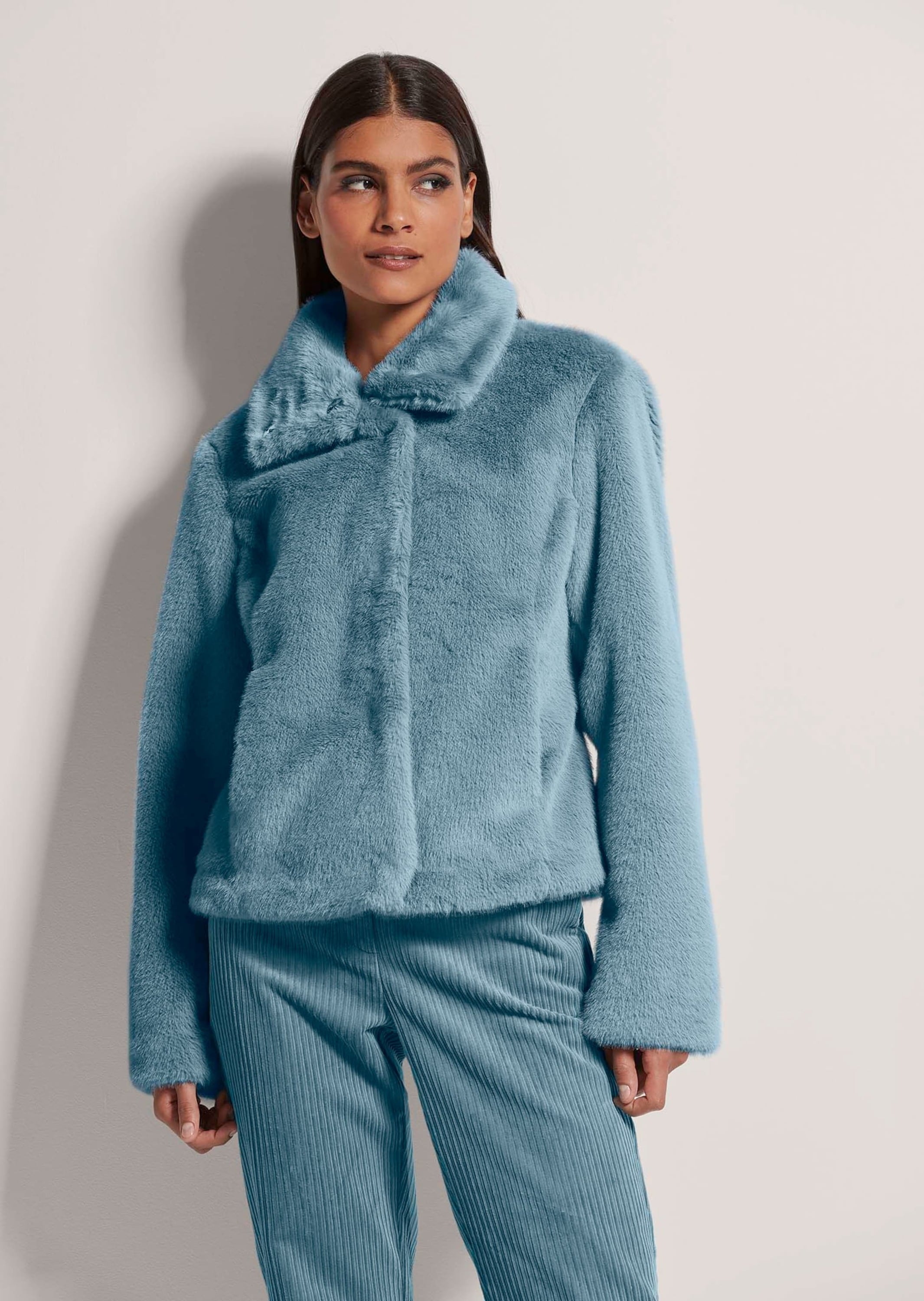 MADELEINE Kurzjacke »Jacke Webpelz-Kurzjacke mit Stehkragen« Stehkragen