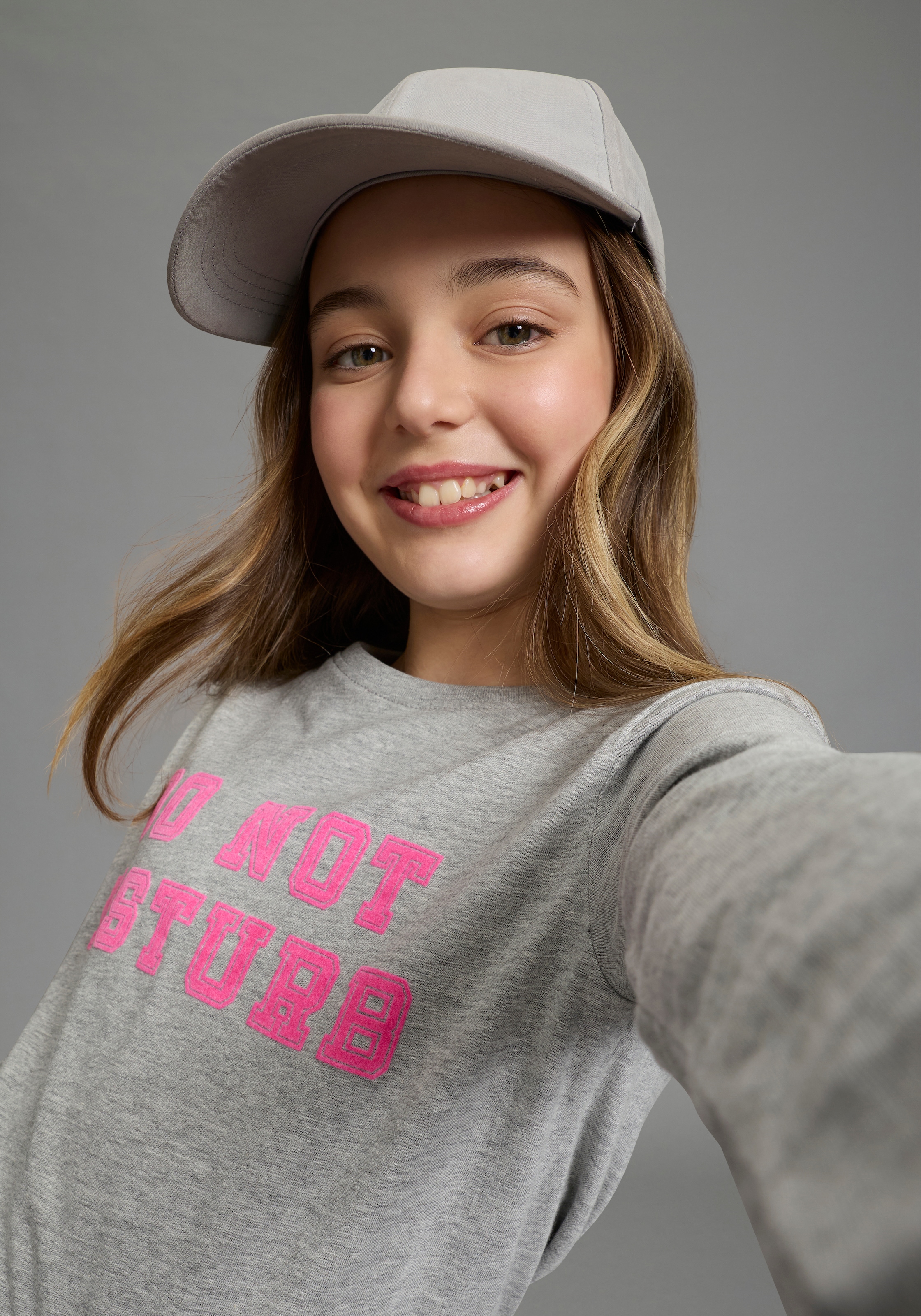 KIDSWORLD Langarmshirt »Cooler Spruch: DO NOT DISTURB! - Nicht stören!« modischer Stil, Langarm, bedruckte Optik mit Statements