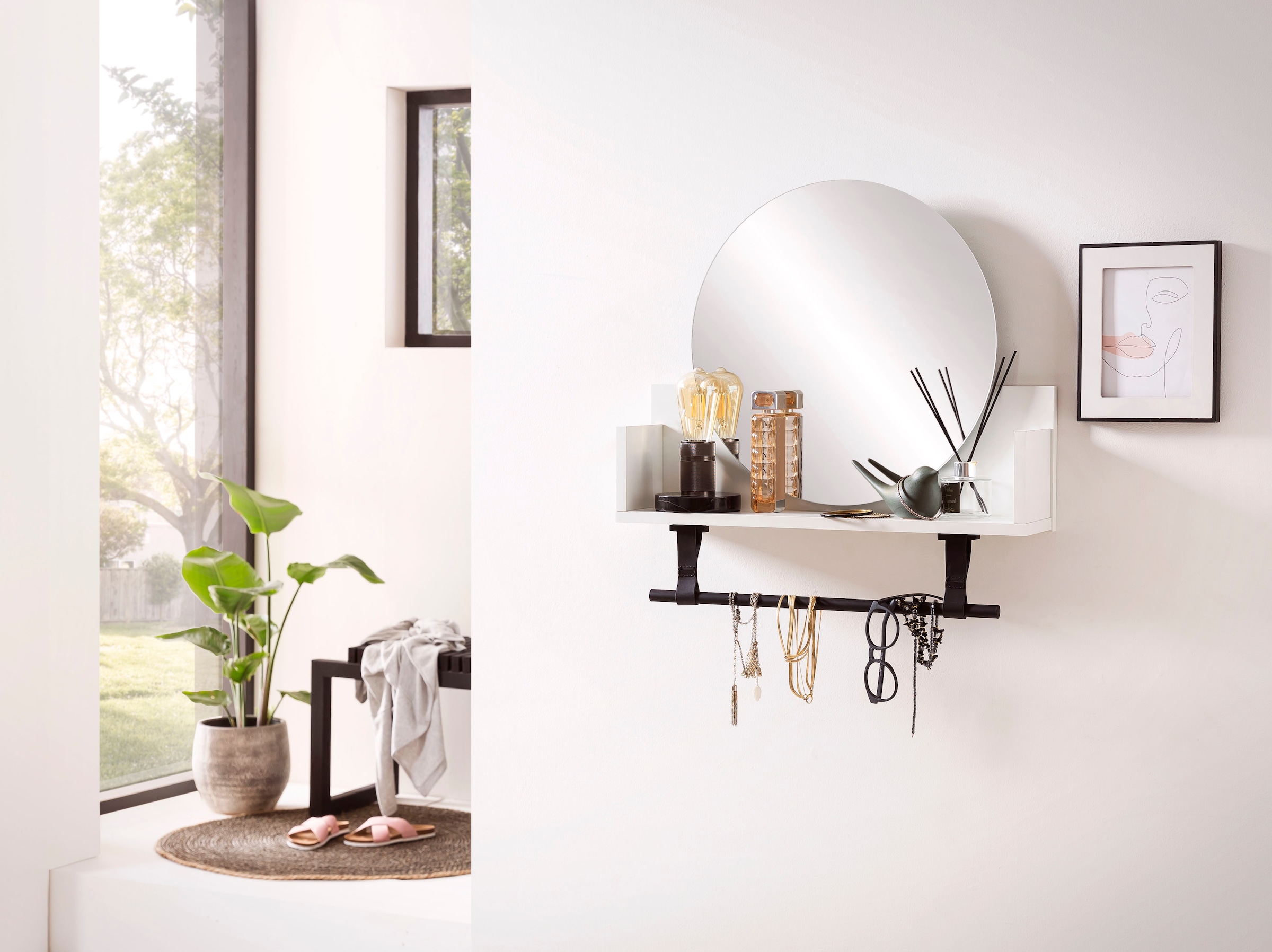 welltime Wandregal »Ella, Breite 59 cm« Kleiderstange aus Kunststoff, Schlaufen aus Leder, runde Spiegelfläche