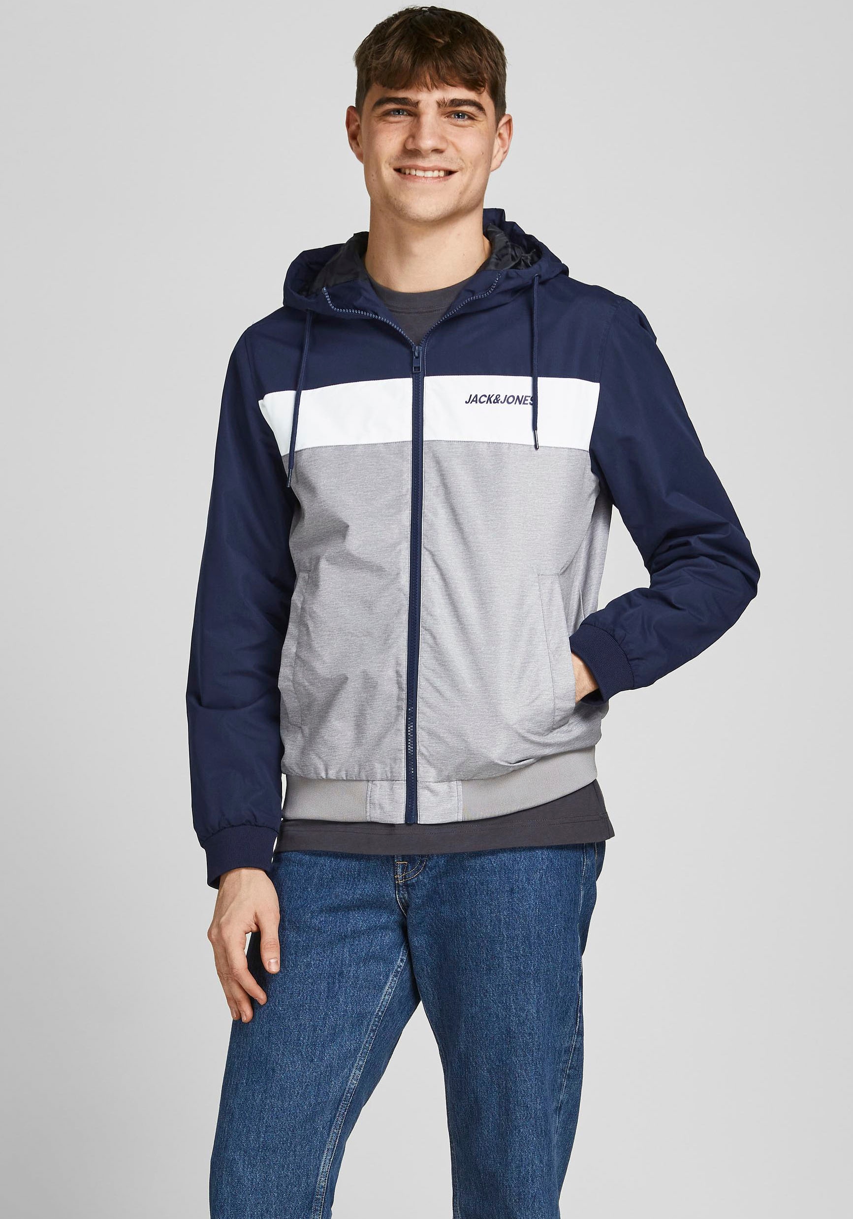 Windbreaker »RUSH BLOCKING HOOD BOMBER«, mit Kapuze