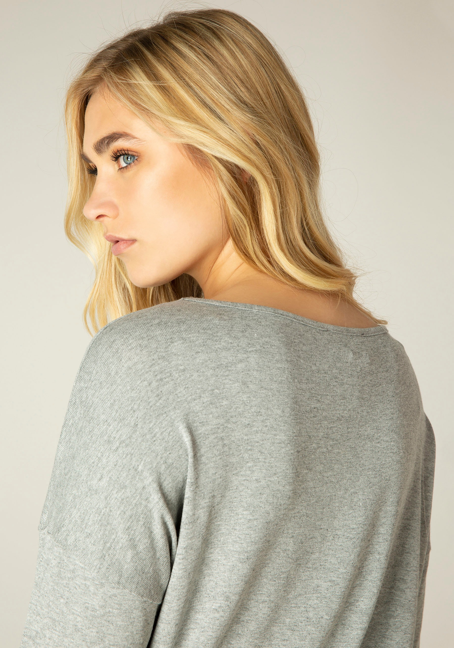 Base Level Langarmshirt »Yessi«, In figurbetonter Form