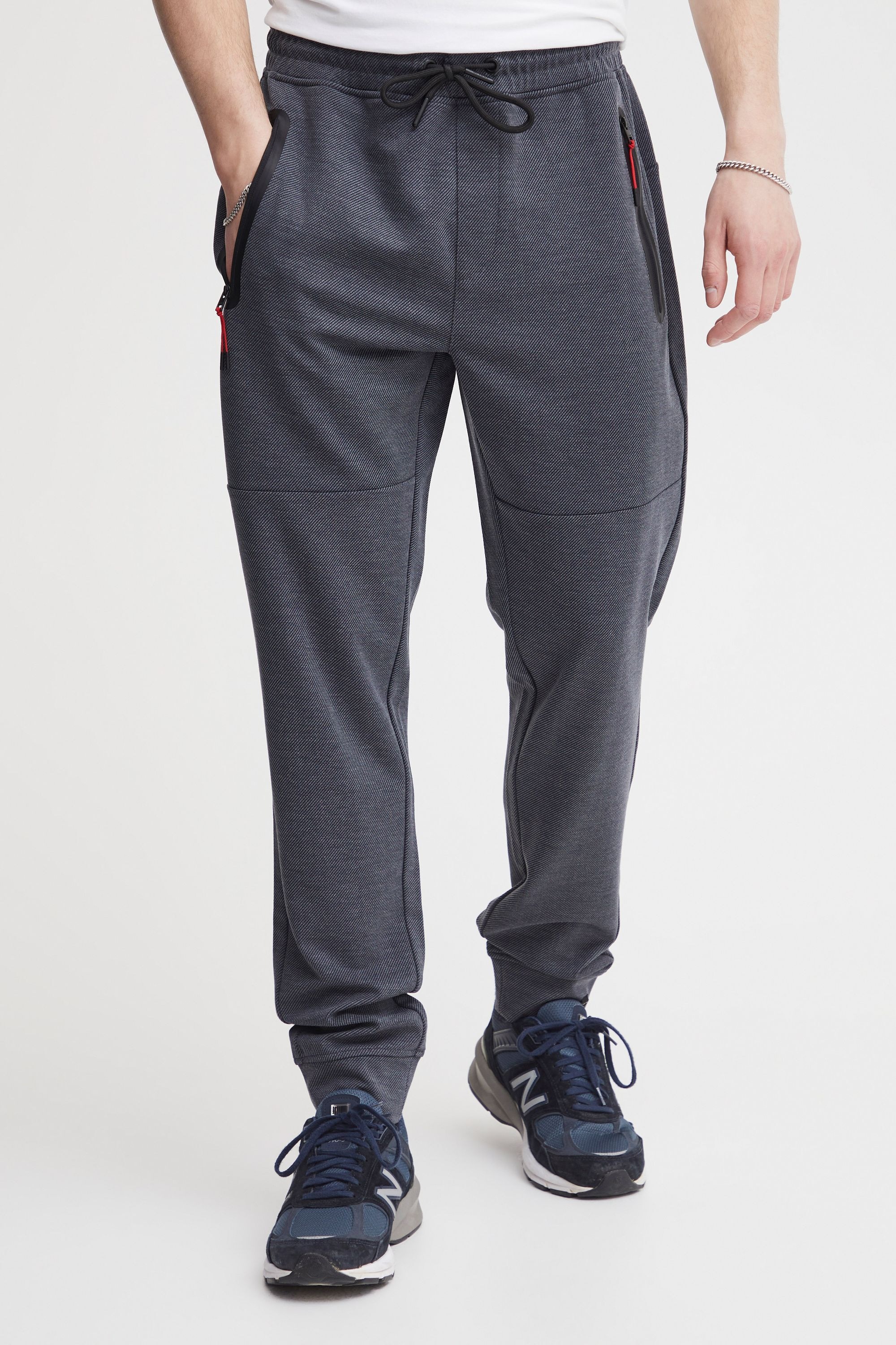 !Solid Sweatpants »Sweatpants SDVinh«