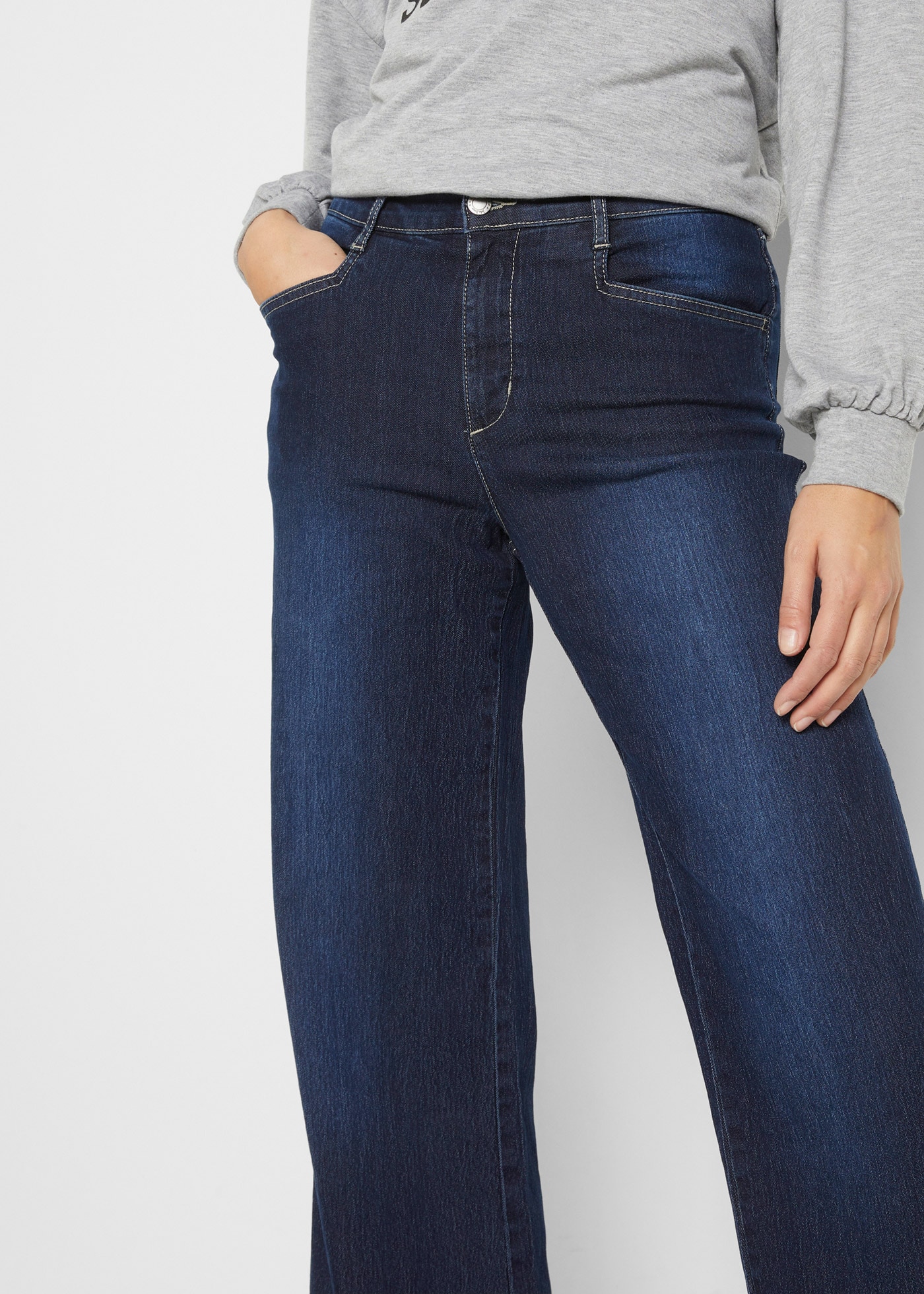 bonprix »Wide Leg Jeans Mid Waist, Stretch« Loose Fit Passform, mit Five-Pocket Style, leicht ausgestelltes Bein