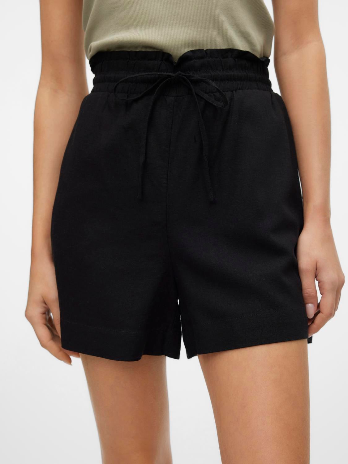 Vero Moda Shorts »VMMYMILO HW PAPERBAG SHORTS WVN GA«, mit Leinen