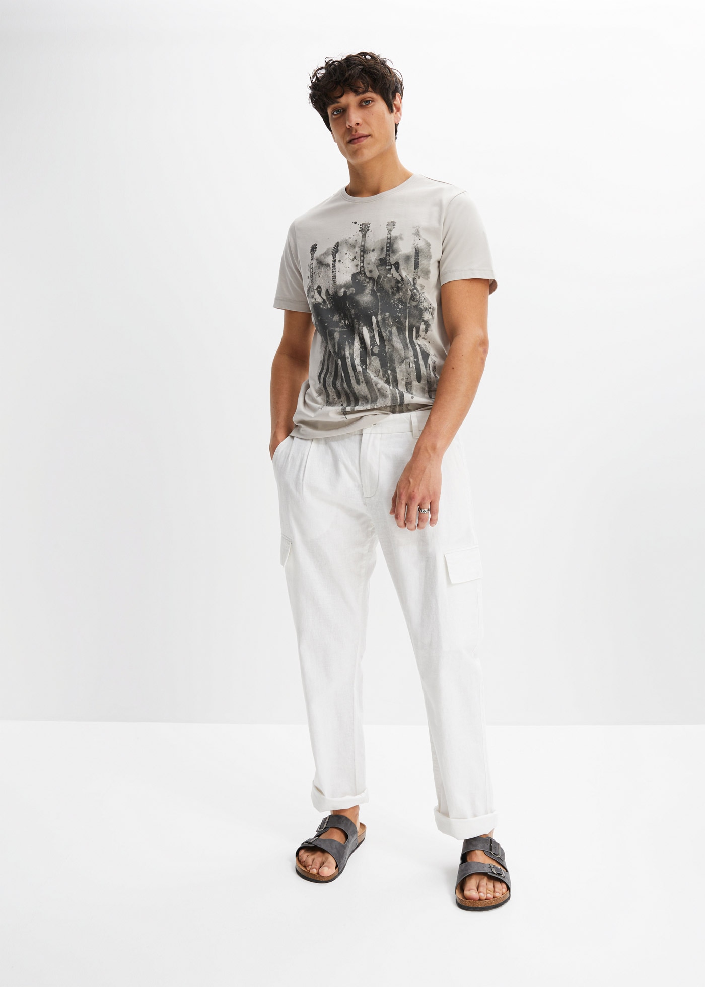 bonprix T-Shirt Regular Fit, Kurzarm, mit Frontprint, aus Baumwolle