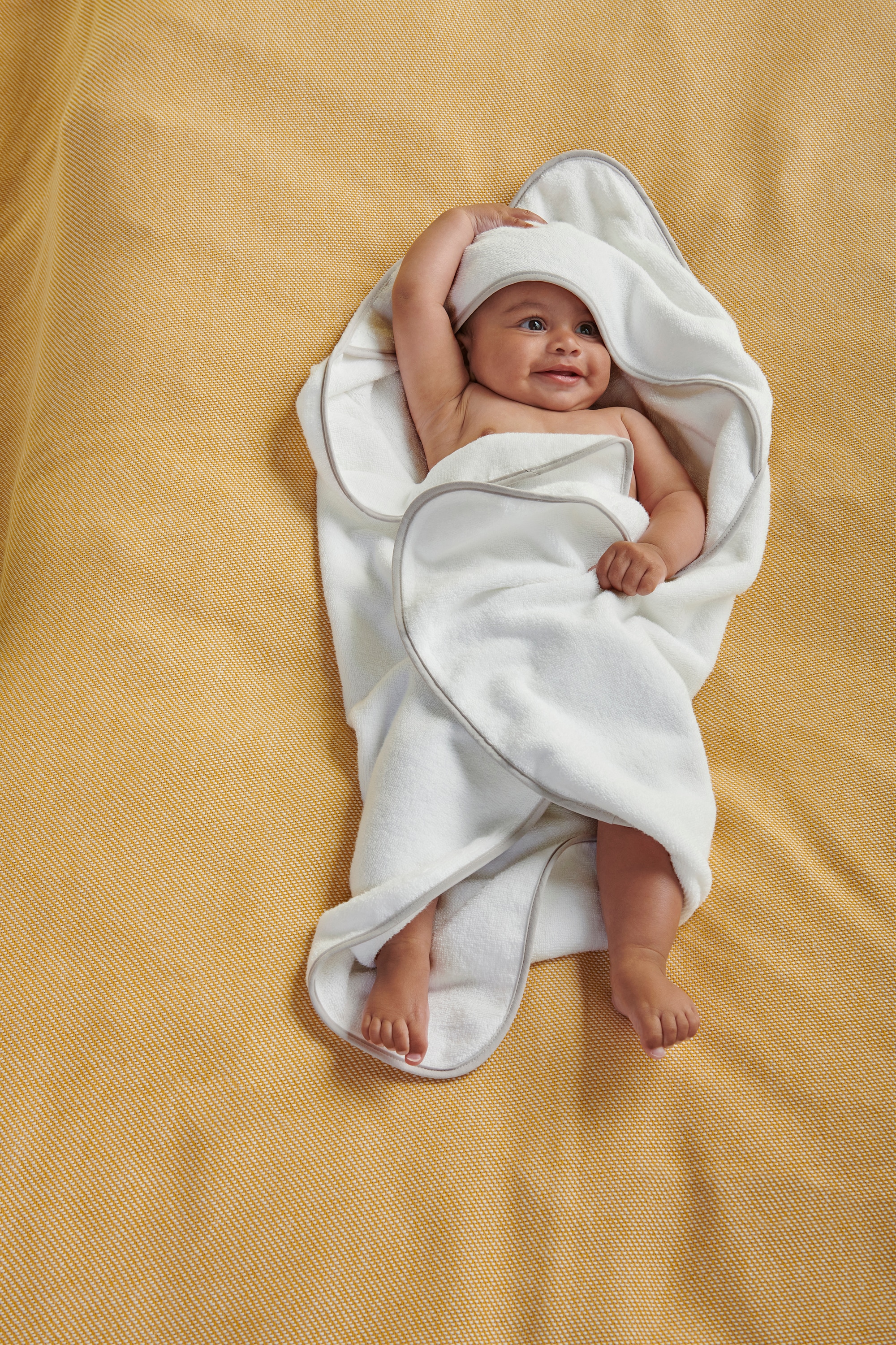 Christy Kapuzenhandtuch »Christy Baby«, (1 St.), besonders kuschelig