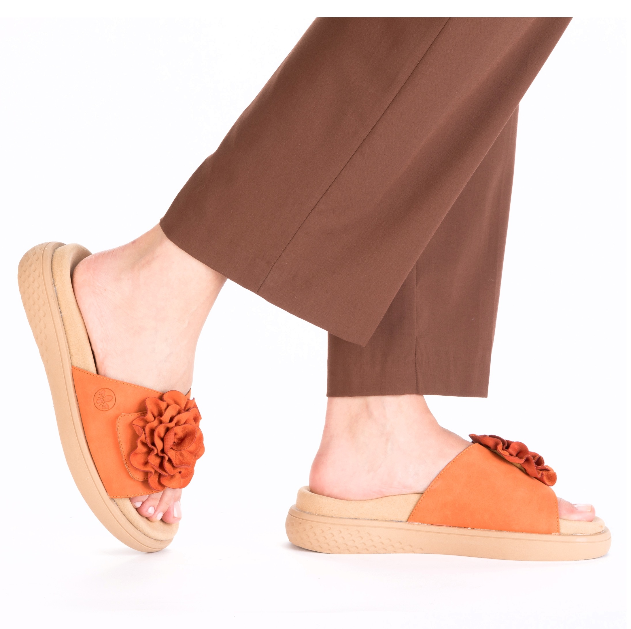 Rieker Pantolette, Sommerschuh, Hausschuh, Strandschuh mit bequemem Fußbett