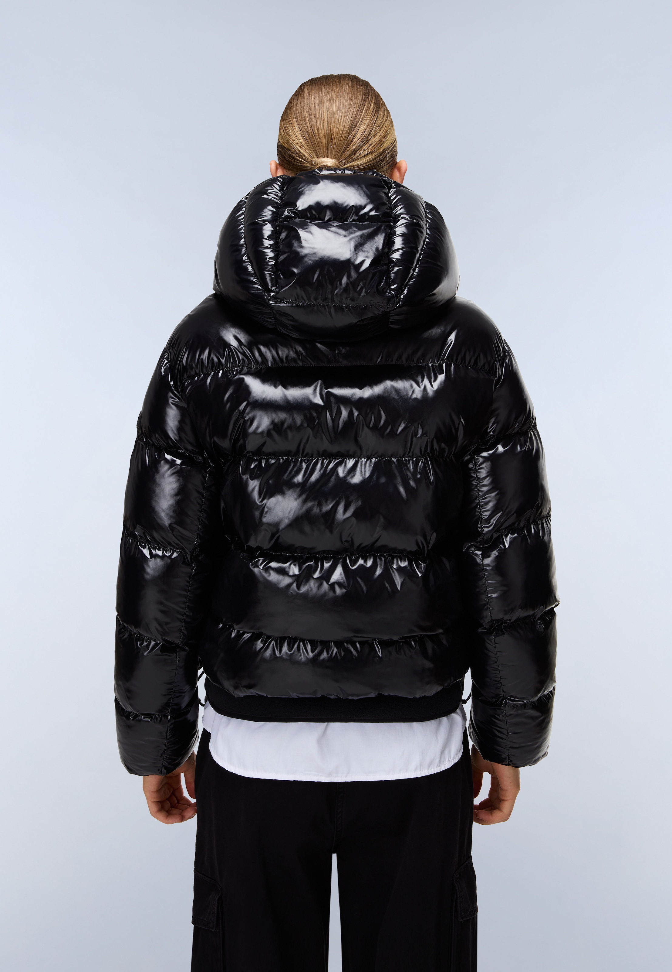 Napapijri Steppjacke mit Kapuze unifarbenes Design, aus Polyamid und Polyurethan, mit Polyesterfutter