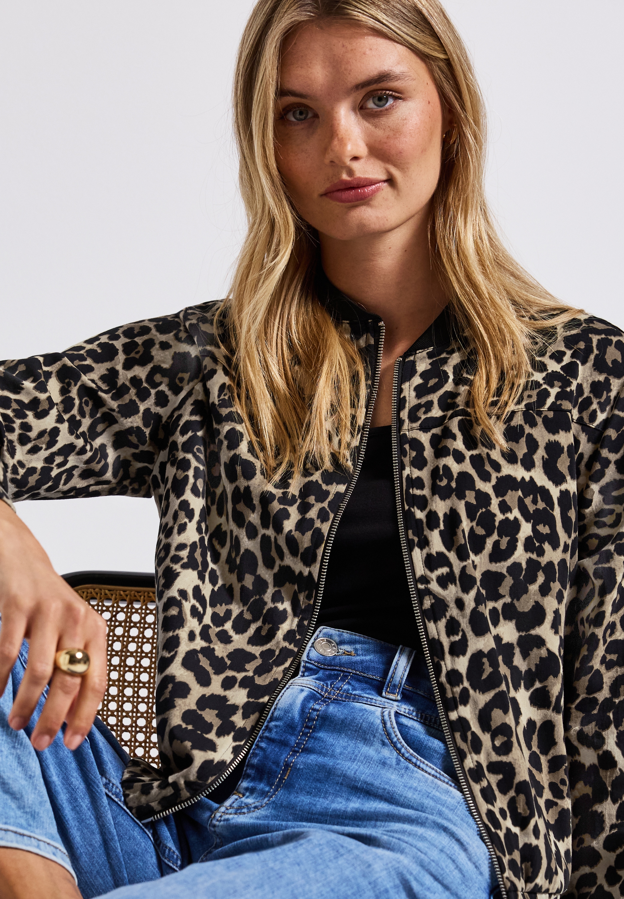 STREET ONE Blouson, ohne Kapuze, mit Leo-Print und Reißverschluss