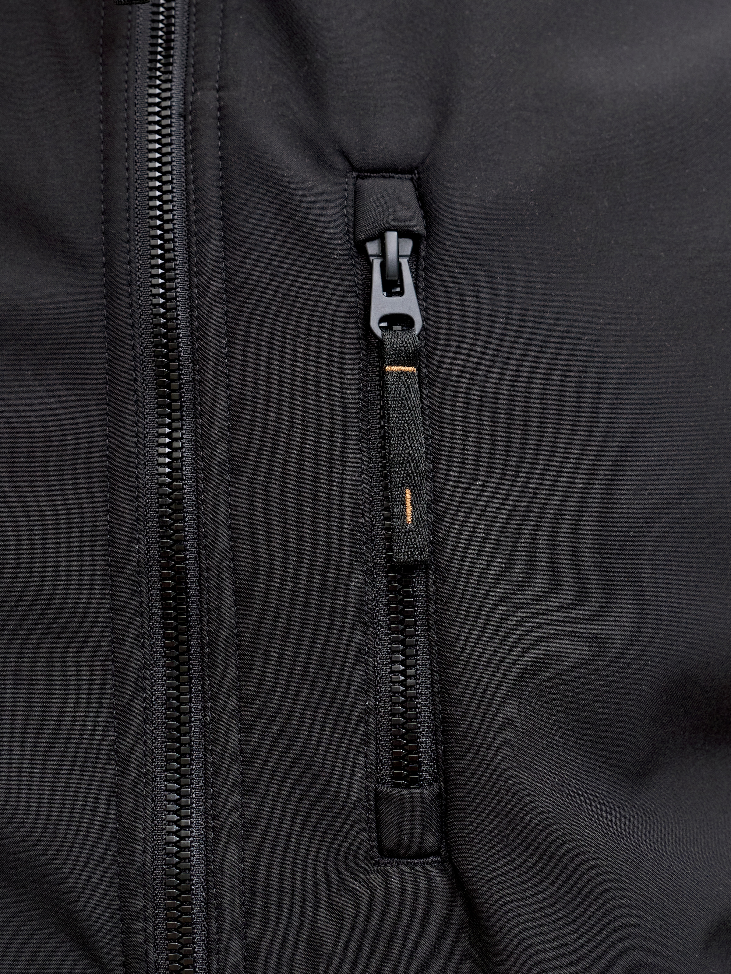 Jack & Jones Softshelljacke »JJEPARKER SOFTSHELL BOMBER SN« mit Brust-Reißverschluss