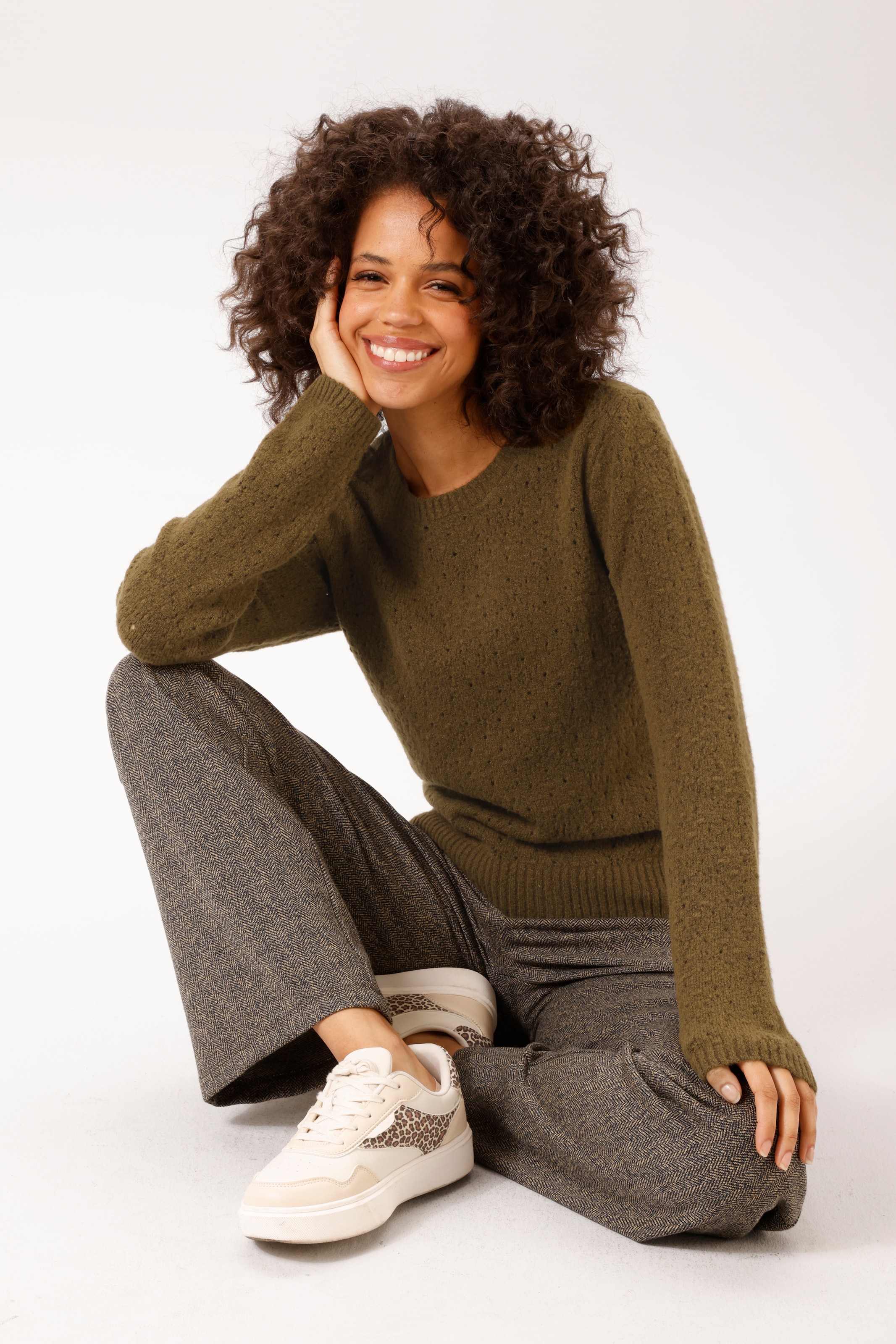Aniston CASUAL Strickpullover im Ajour-Muster und kleinen, eingestrickten Quadraten- NEUE KOLLEKTION