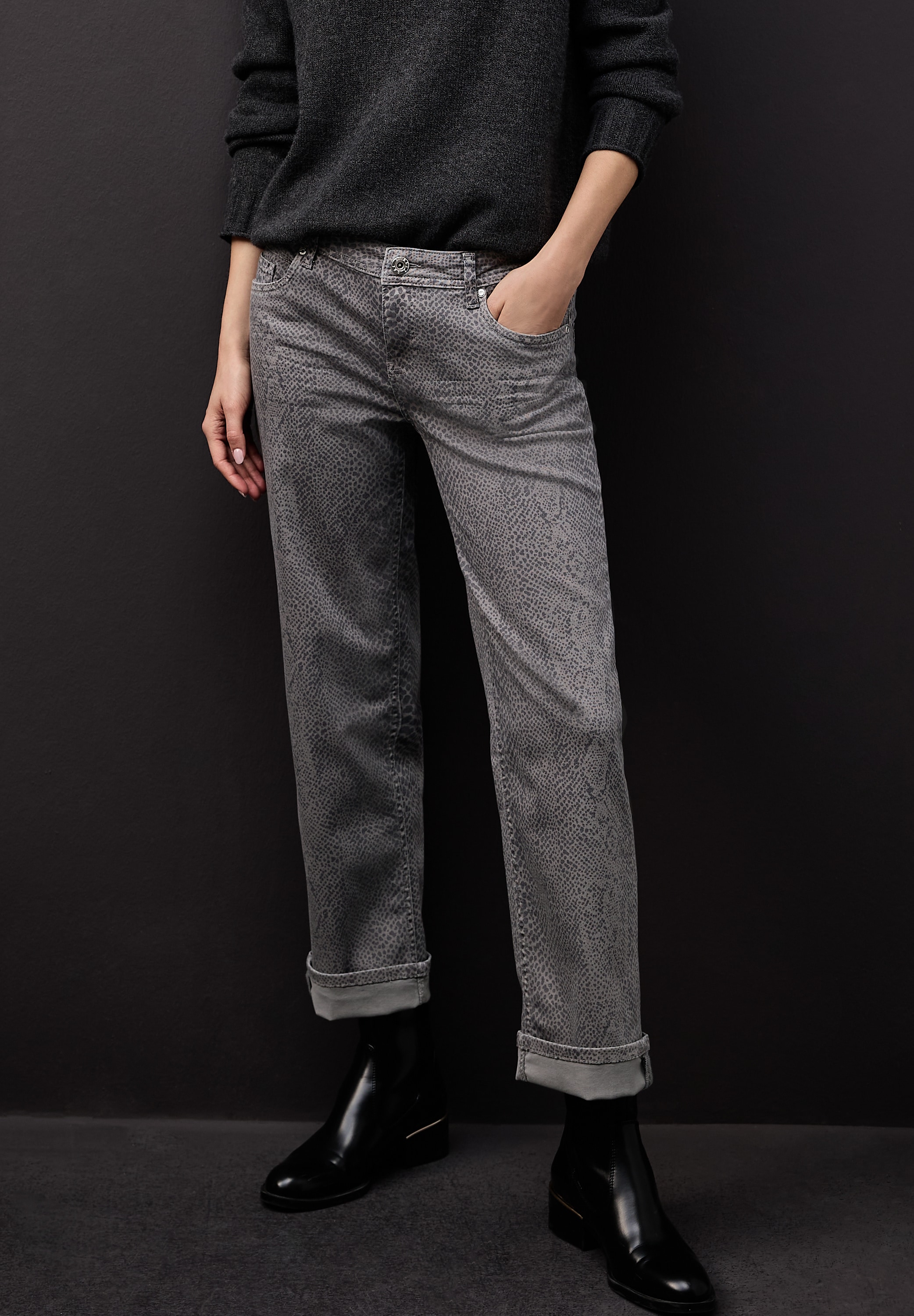STREET ONE 5-Pocket-Jeans Graue Waschung, trendiger Snake Print