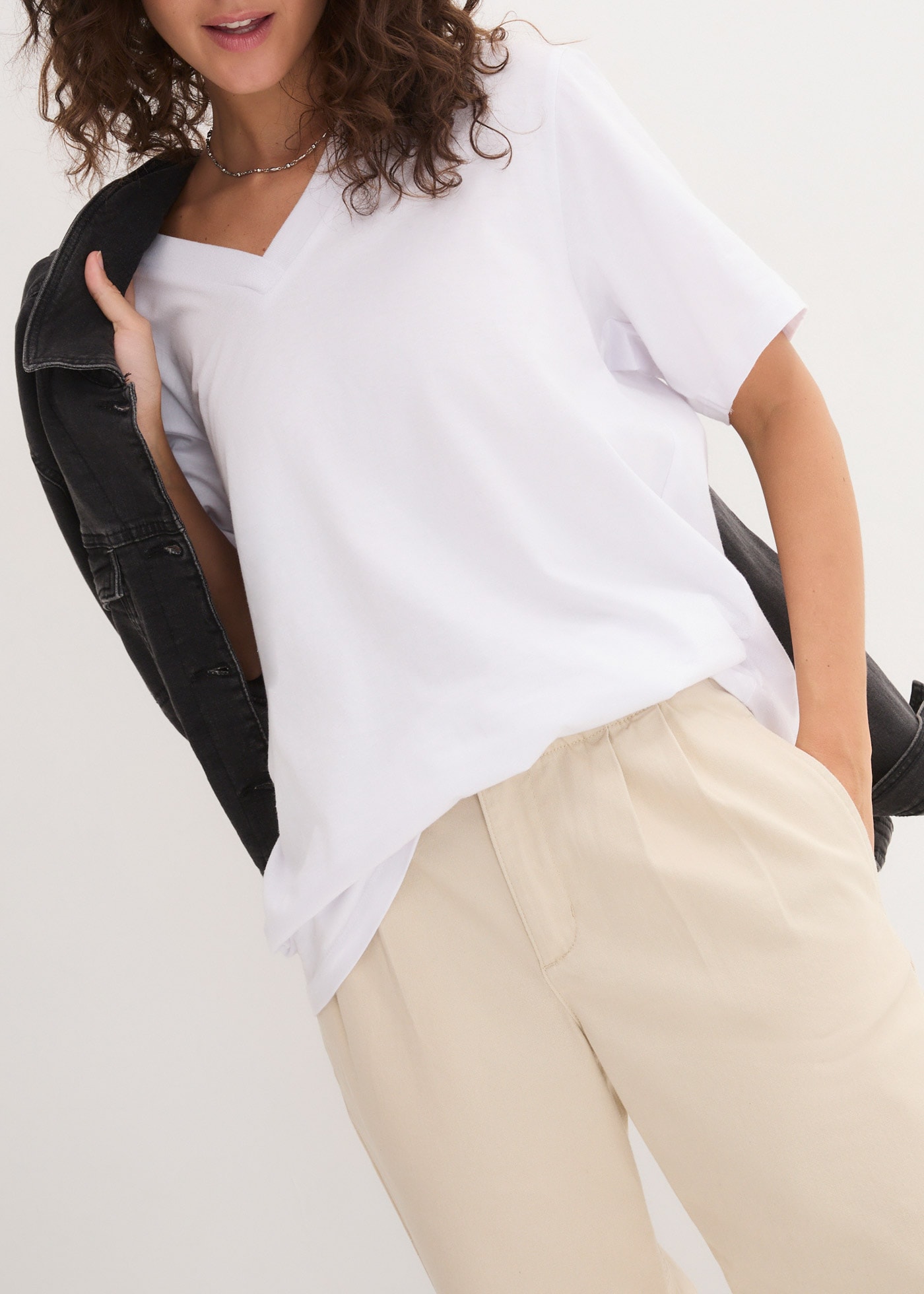 bonprix Longshirt »Weites Long-Shirt mit V-Ausschnitt, Kurzarm (5er Pack)« Packung, 5, 5 Stk. tlg. Weites Long-Shirt mit V-Ausschnitt, Kurzarm (5er Pack)