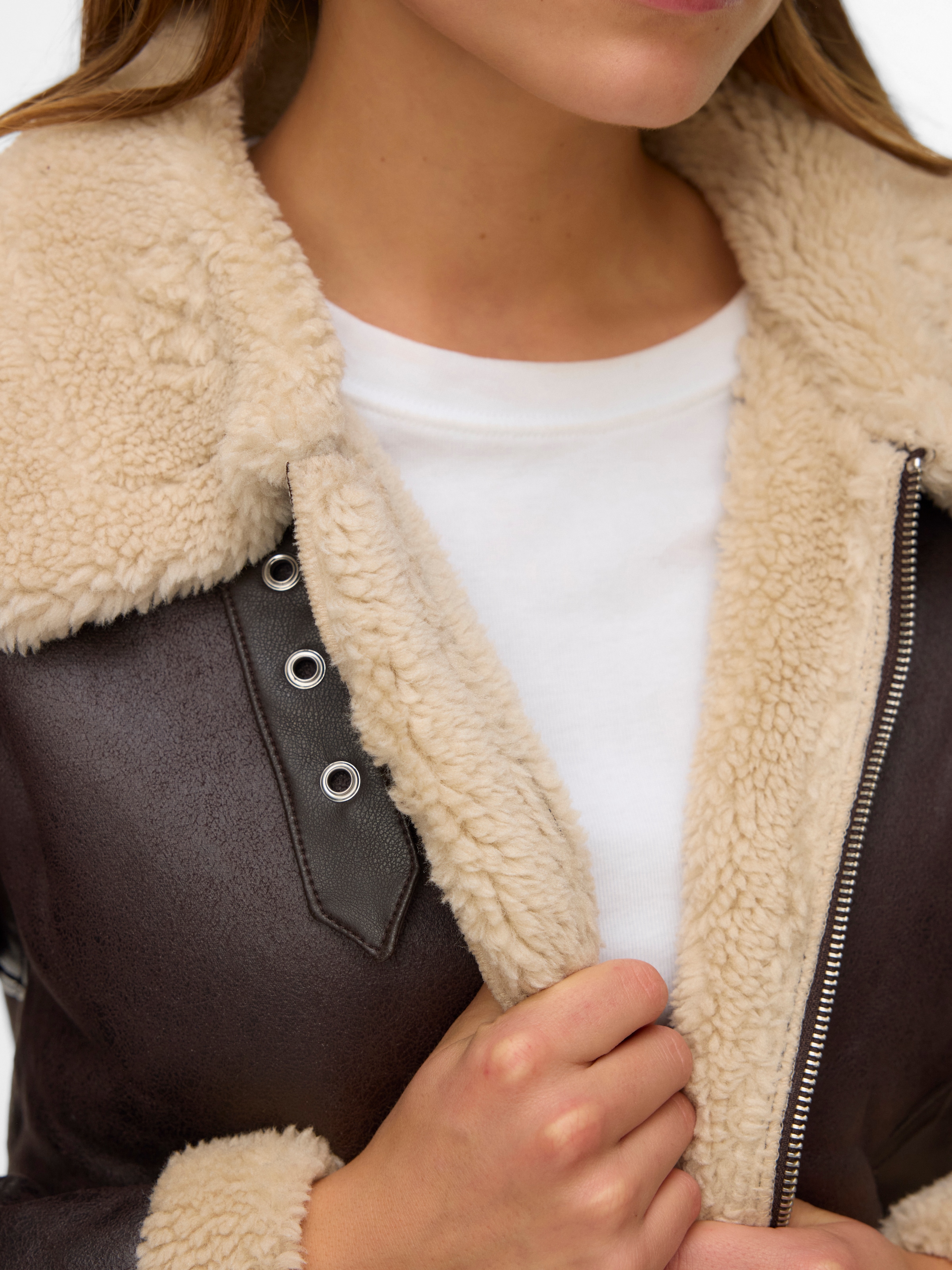 Vero Moda Kurzjacke »VMVIRGINIA SHORT JACKET BOO« farblich abgesetzte Details