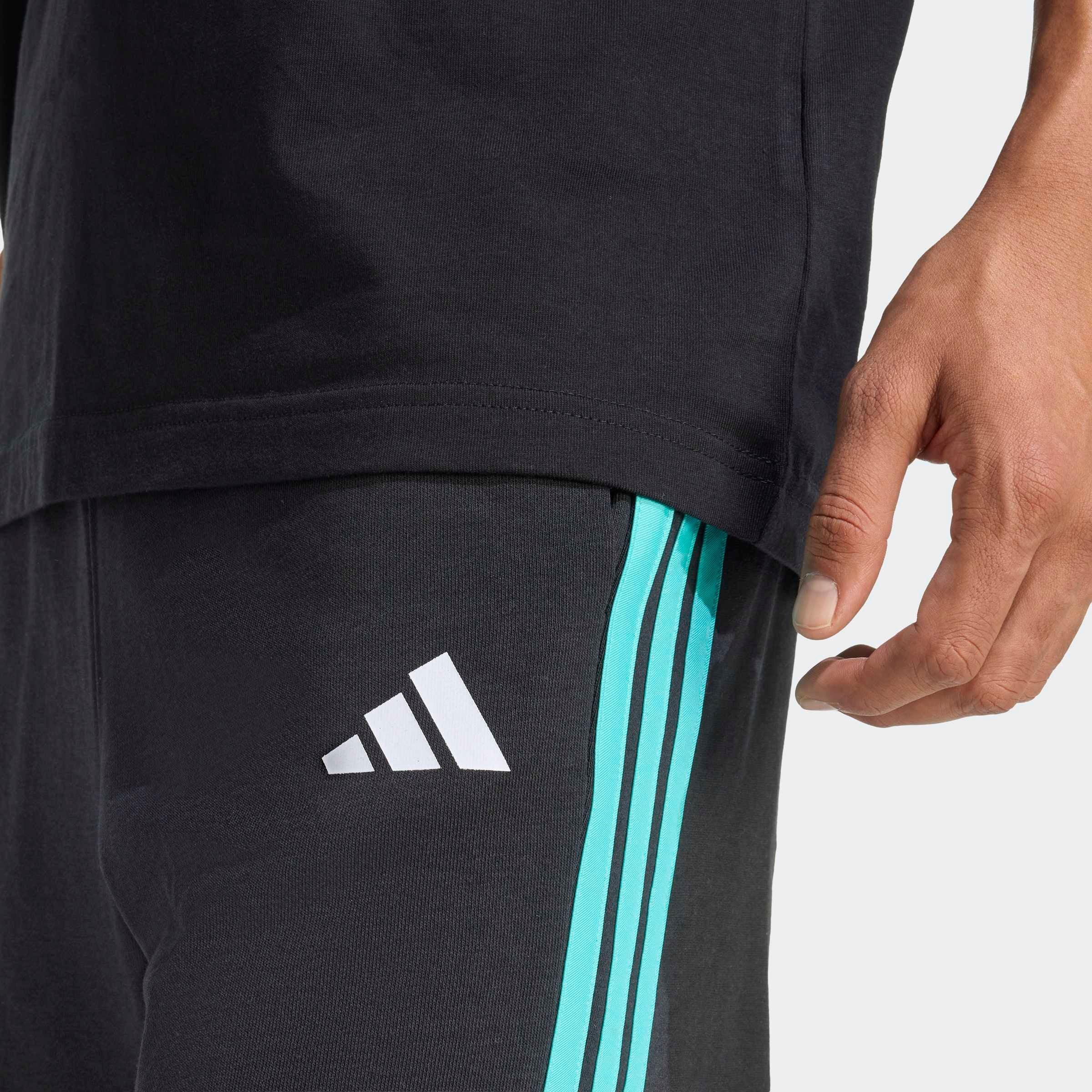 adidas Performance Shorts »MERCEDES - AMG PETRONAS FORMEL 1 TEAM DNA«