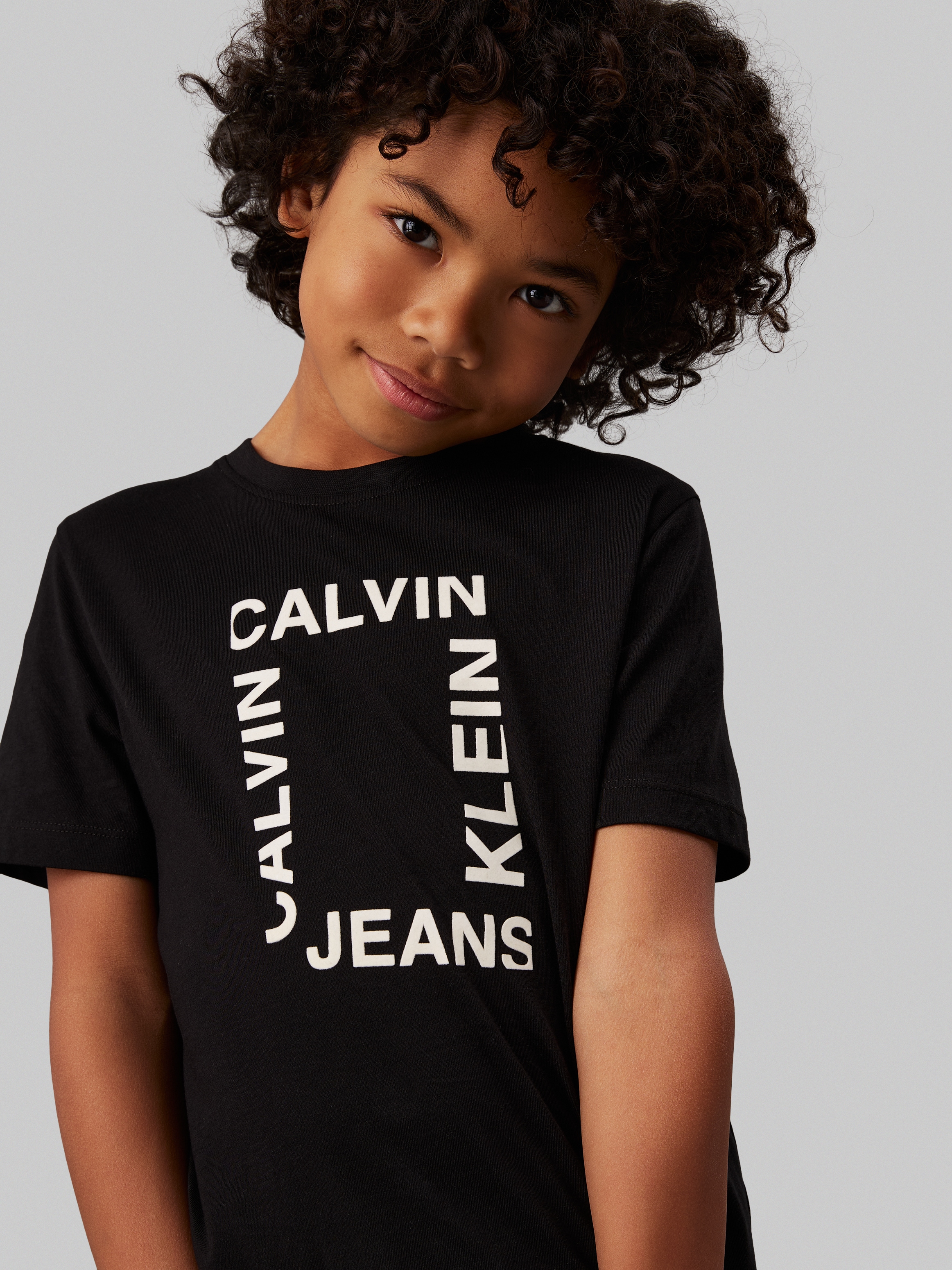 Calvin Klein Jeans T-Shirt »MAXI HERO FLOCK LOGO T-SHIRT«, für Kinder bis 16 Jahre