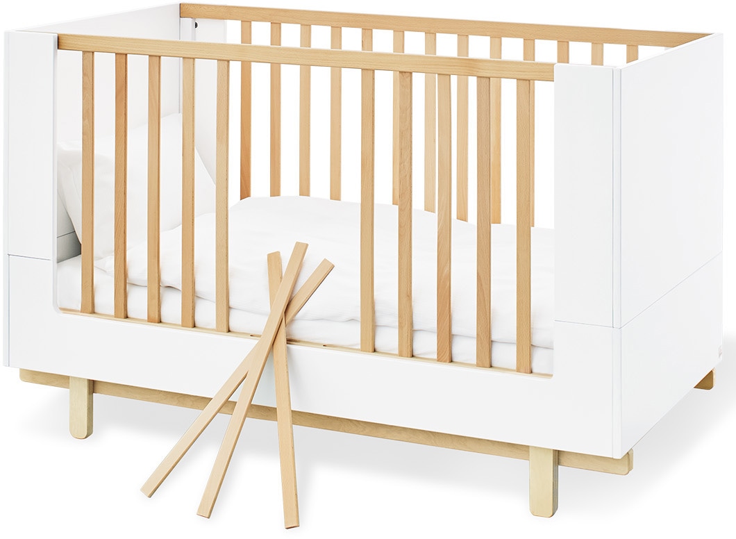 Pinolino® Babymöbel-Set »Boks«, (Spar-Set, 2 St., Kinderbett, Wickelkommode), breit; mit Kinderbett und Wickelkommode; Made in Europe