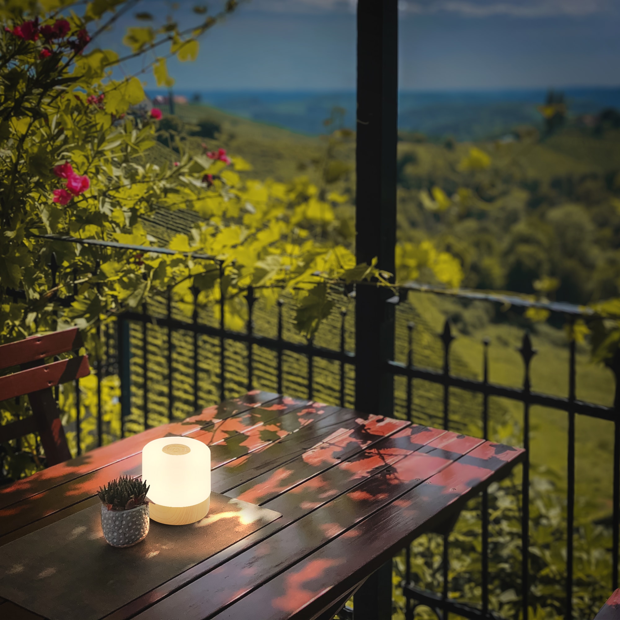 B.K.Licht Außen-Tischleuchte »BK_TL1589 Akku LED Tischlampe, 3-Stufen Touchdimmer, mit USB« LED-Modul 1 Stk. Extra-Warmweiß 2.700 K, 150 Lm, 2W, integrierte Batterie, IP44, 7x7 cm, Holzfarben