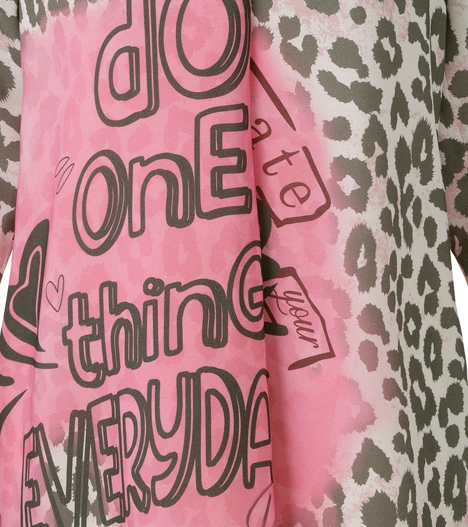Aniston CASUAL Schlupfbluse mit Statement-Schriftzügen und coolen Leoprint - NEUE KOLLEKTION