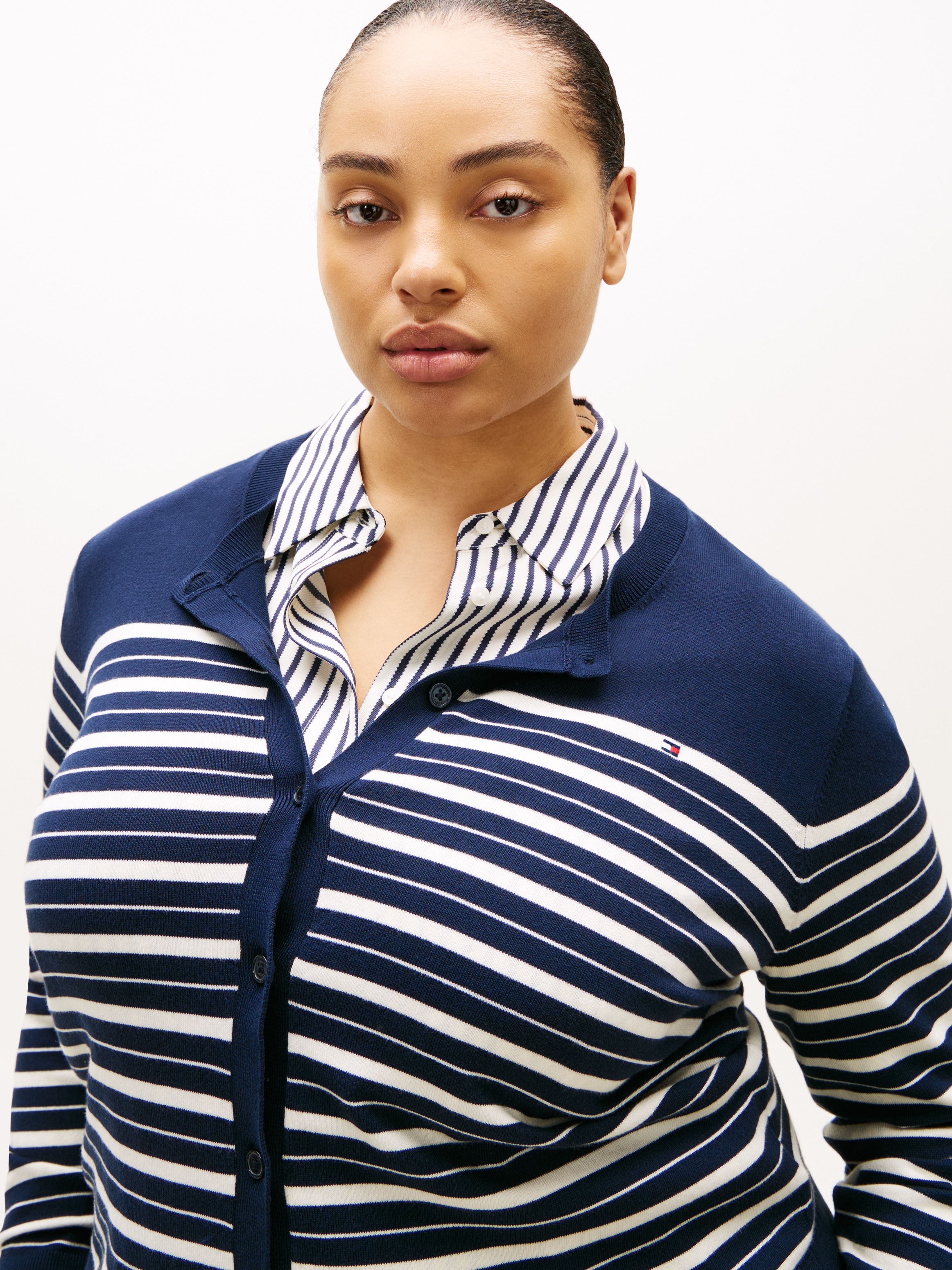 Tommy Hilfiger Curve Strickjacke »CRV CO JERSEY FINE GG C-NK CARDI« in großen Größen