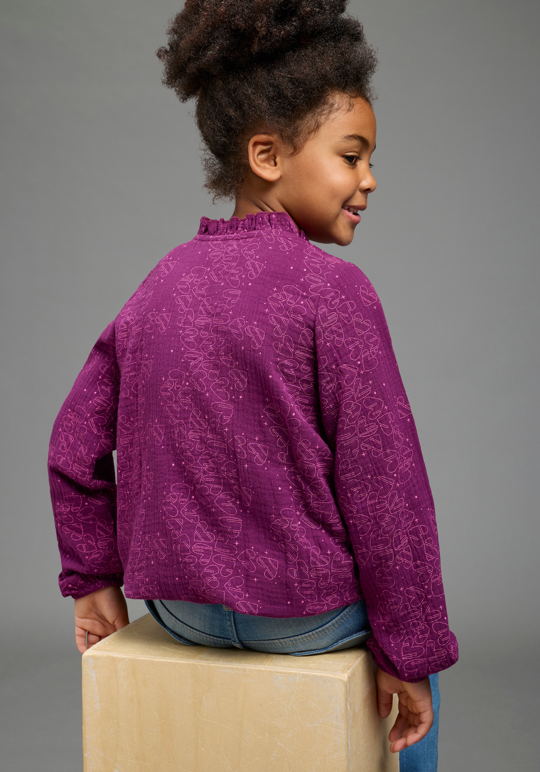 Scout Druckbluse »Musselin Bluse Herzallover - NEU von SCOUT« Langarm, aus Baumwolle, mit Druck- und Stickerei-Applikationen