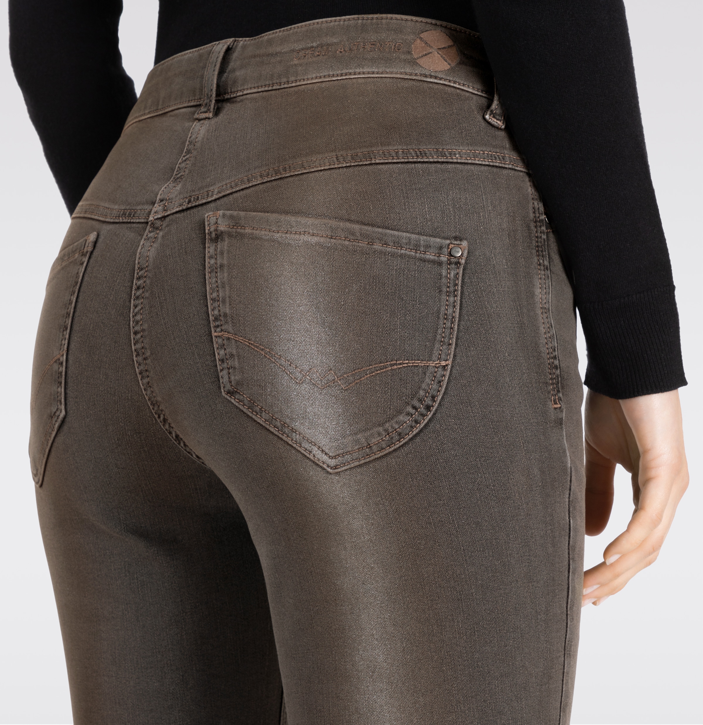 MAC Bootcut-Jeans »Dream-Boot«, Gerade geschnitten mit leicht ausgestelltem Bein