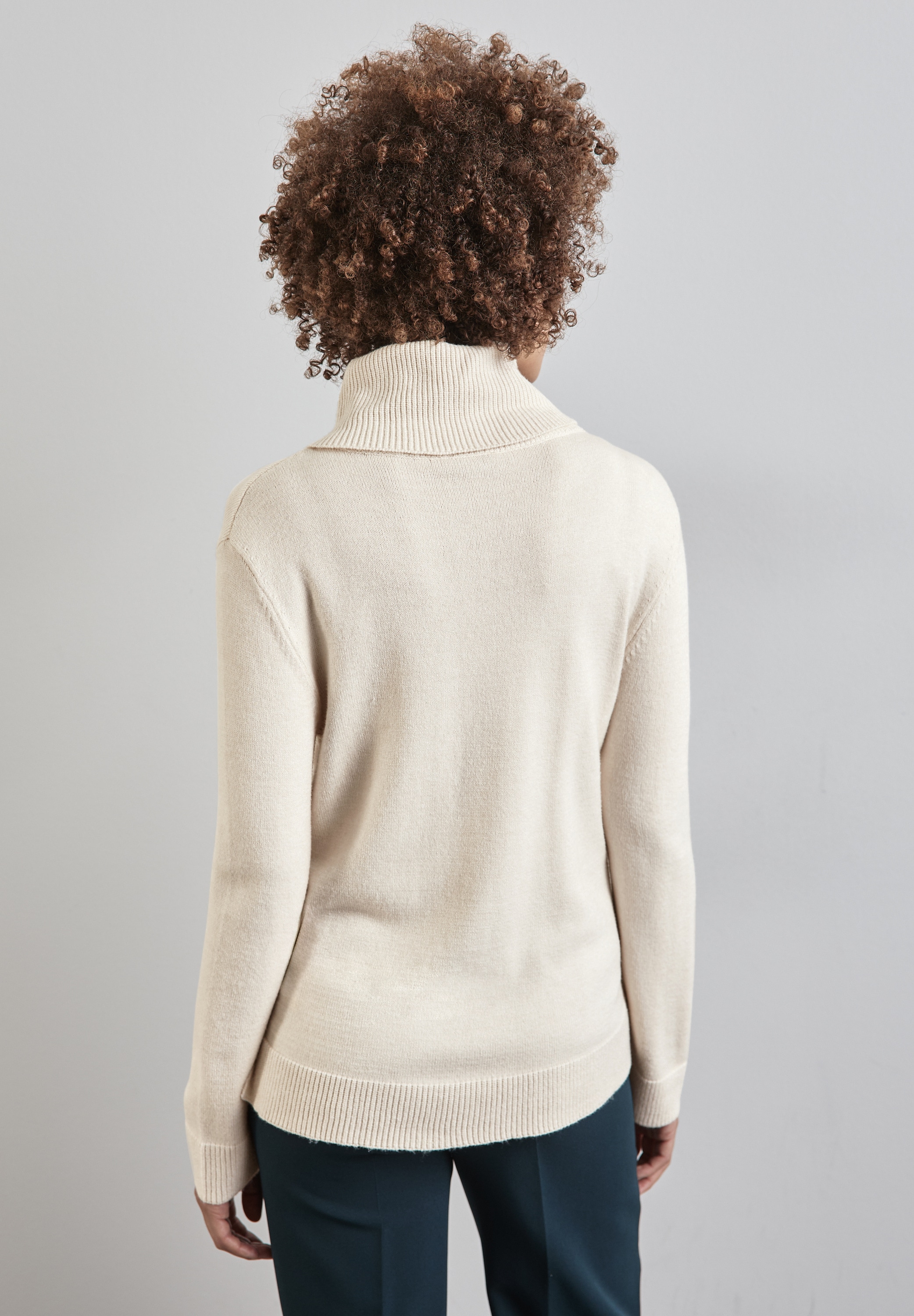 STREET ONE Strickpullover, Kragen mit Knopfdetail