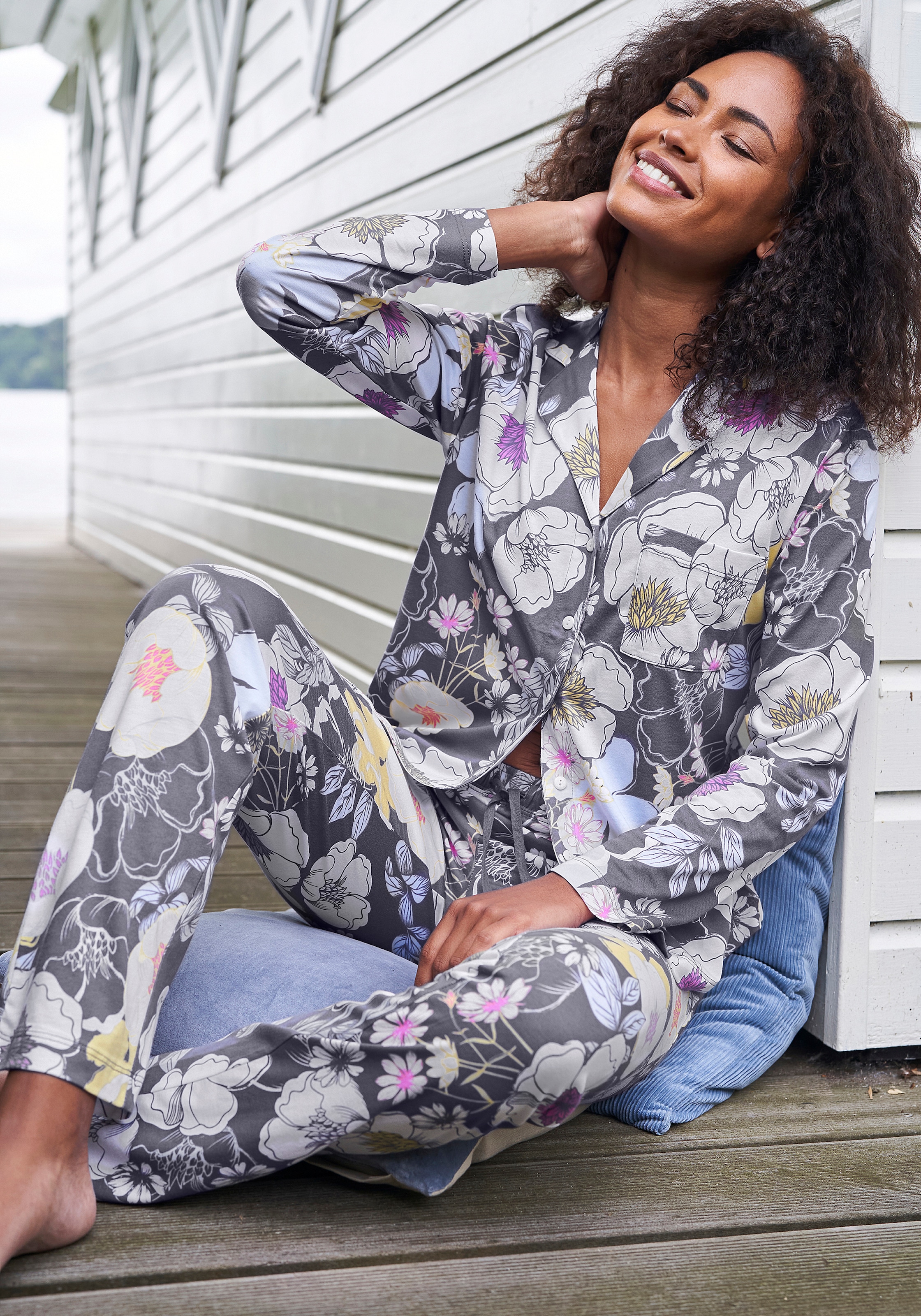 Vivance Dreams Pyjama 2-teilig, 2 tlg. in schönem Muster