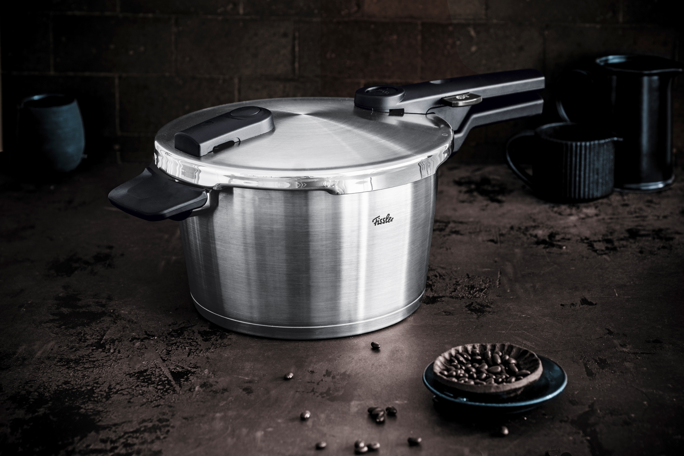 Fissler Schnellkochtopf »Vitaquick® Premium« 1 Schnellkochtopf 2,5 L, 1 Metalldeckel, 2 Stk. tlg. Edelstahl 18/10