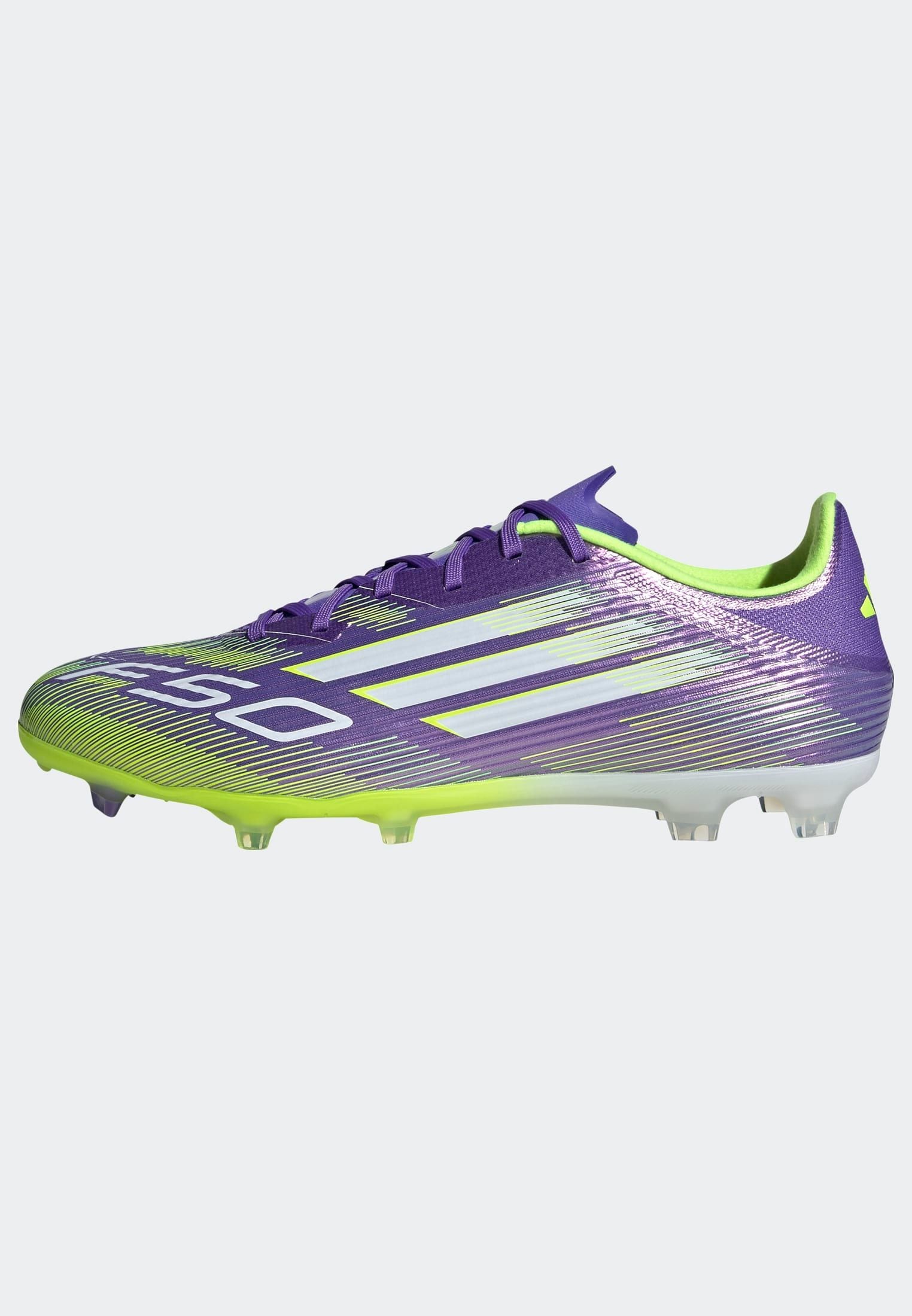 adidas Performance Fußballschuh, geeignet für Rasen- und Kunstrasenplätze