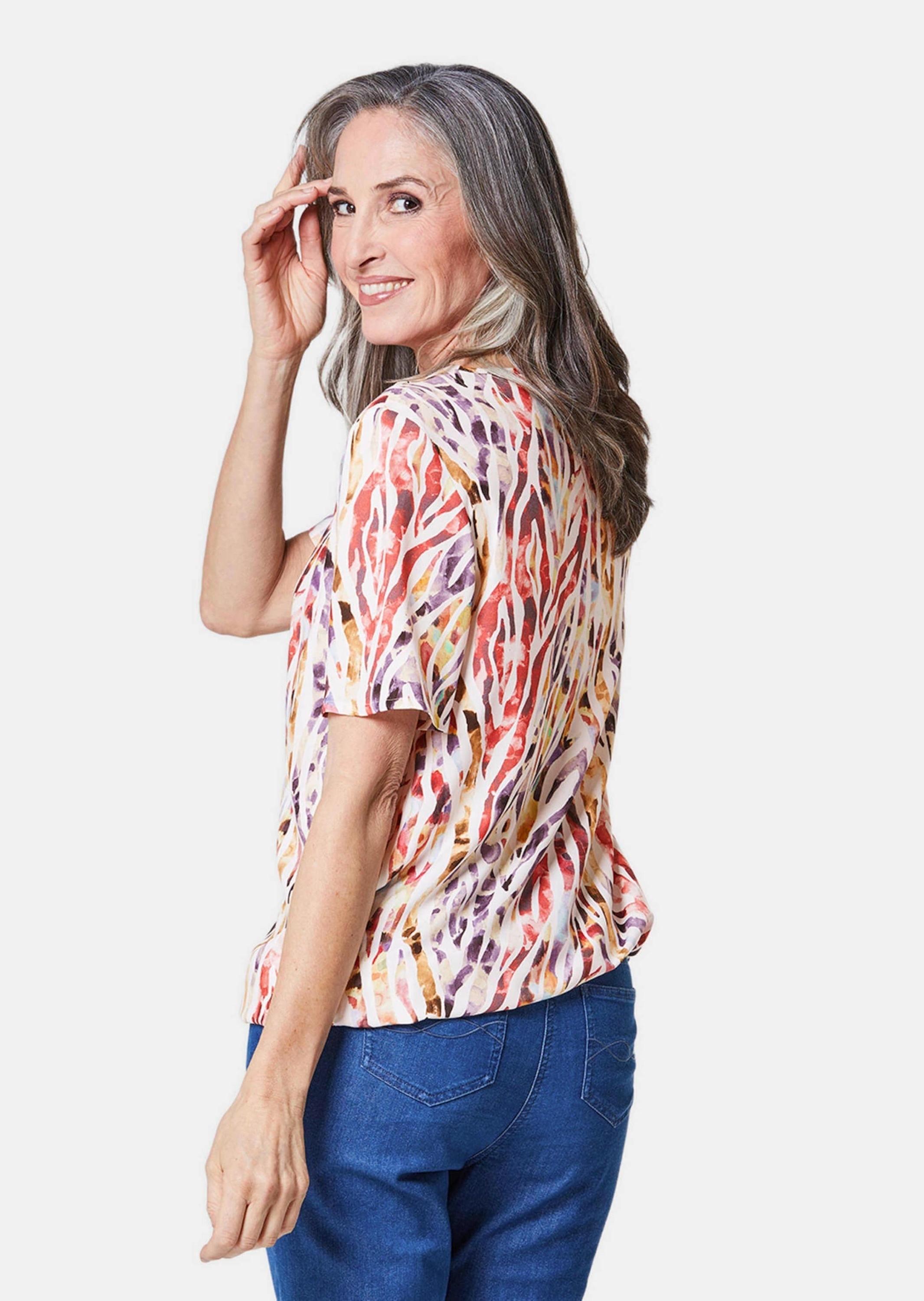 GOLDNER Druckbluse »Kurzgröße Farbbrillante Druckbluse mit liebevollen Details«