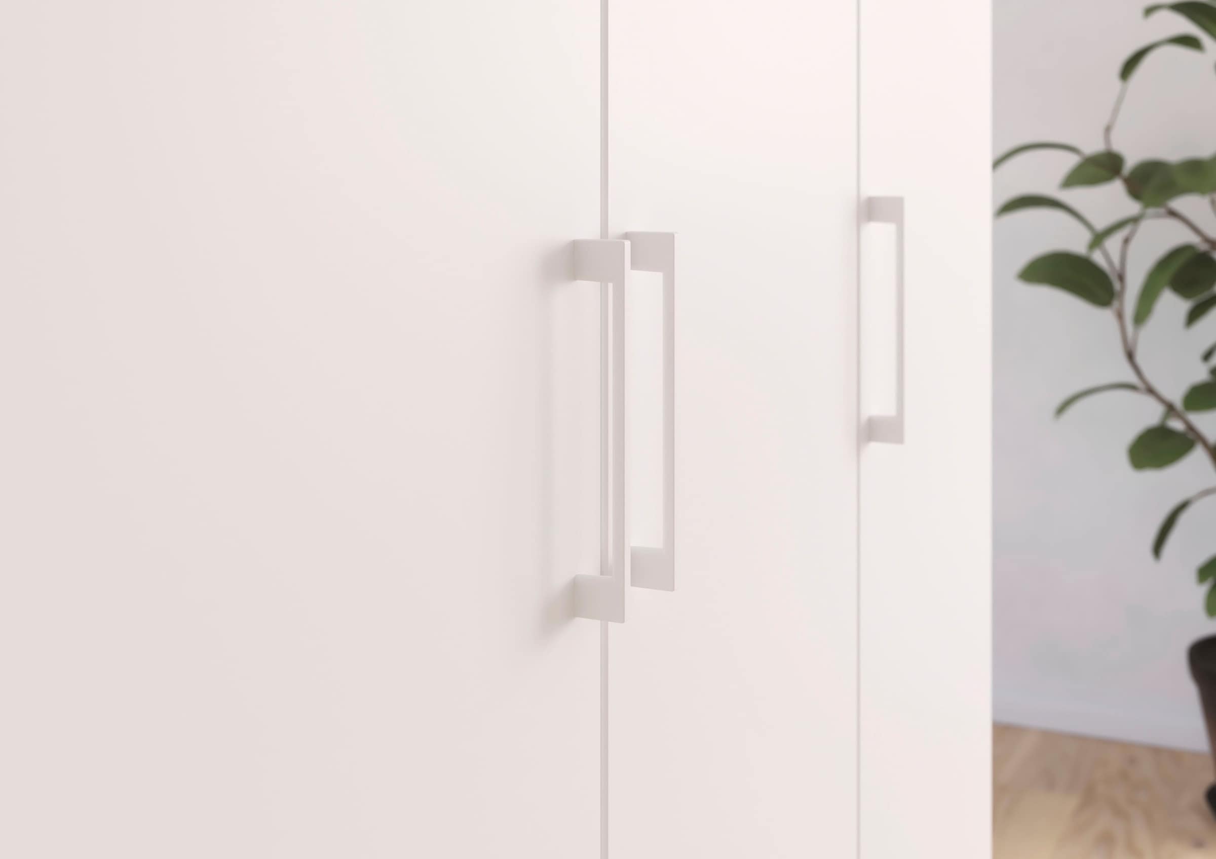 rauch Drehtürenschrank »Kleiderschrank Garderobe GAMMA Breiten 91/136/181/226/271/315/360 cm« in 3 Ausstattungen BASIC/CLASSIC/PREMIUM (inkl. SOFT-CLOSE-Funktion),  mit Schubladen, verschiedene Griff-Varianten TOPSELLER MADE IN GERMANY