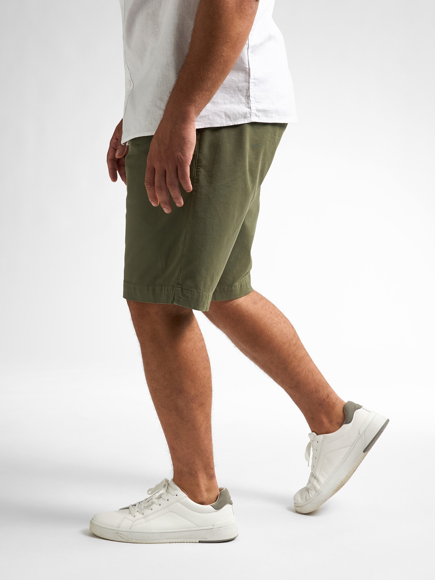Petrol Industries Chinoshorts, mit Gürtel