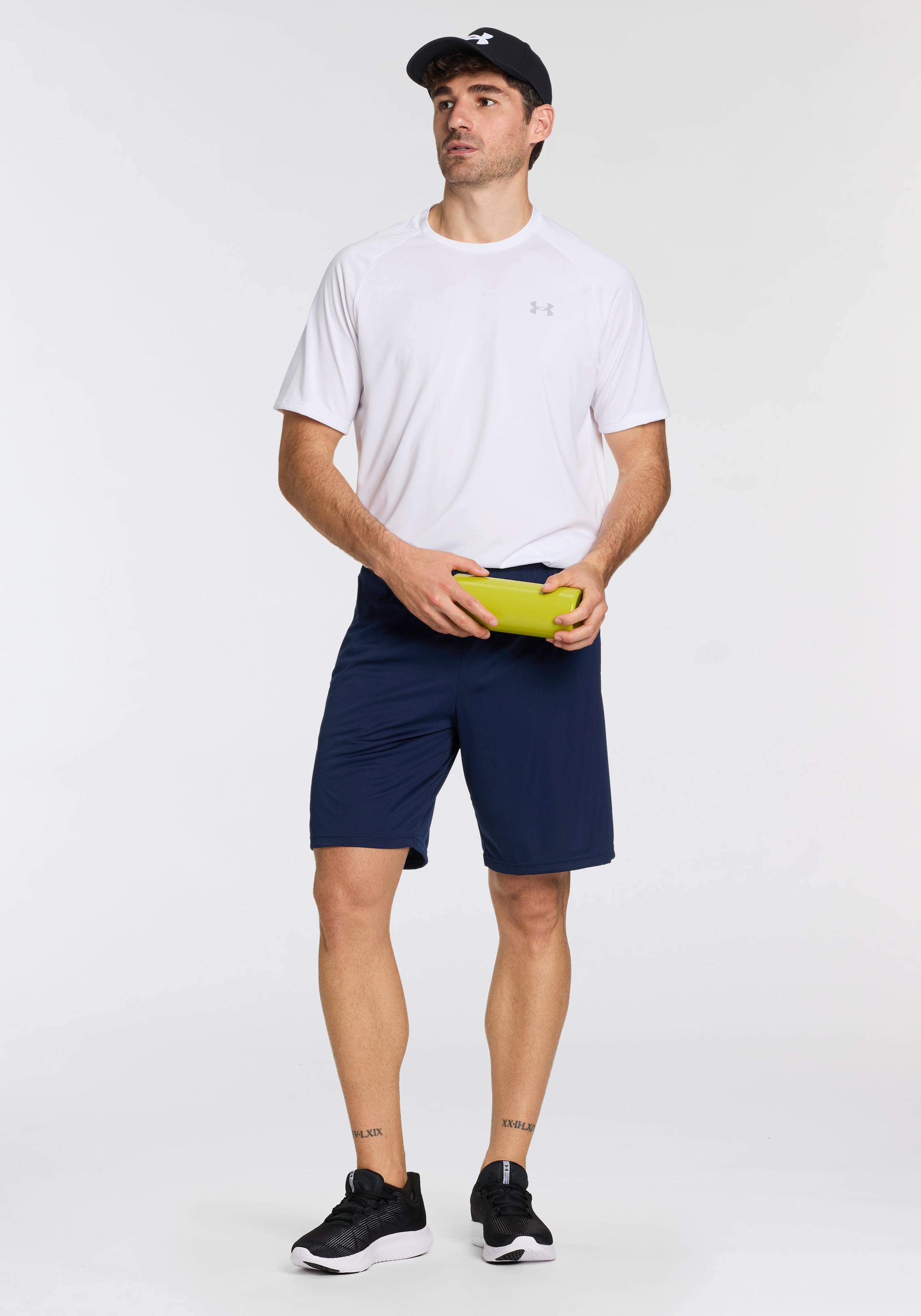 Under Armour® Shorts »UA Tech™ Shorts mit Grafik«  für Outdoor- und Sportmode, leichtes Material, sportlicher Stil