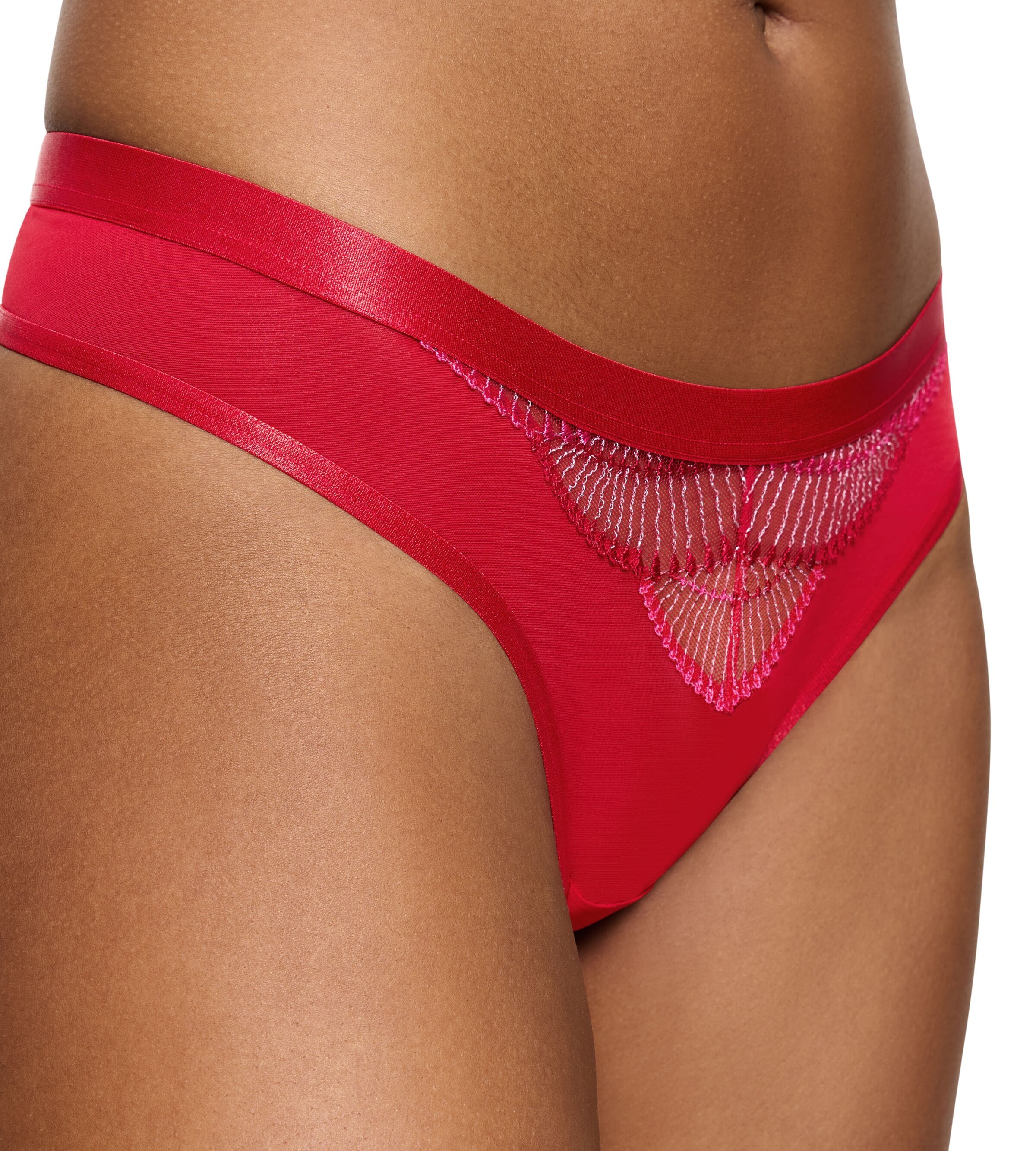 Triumph Brasilslip »Palina Sea Full of Stars«, Keyhole-Detail auf der Rückseite, Spitze, Stickerei