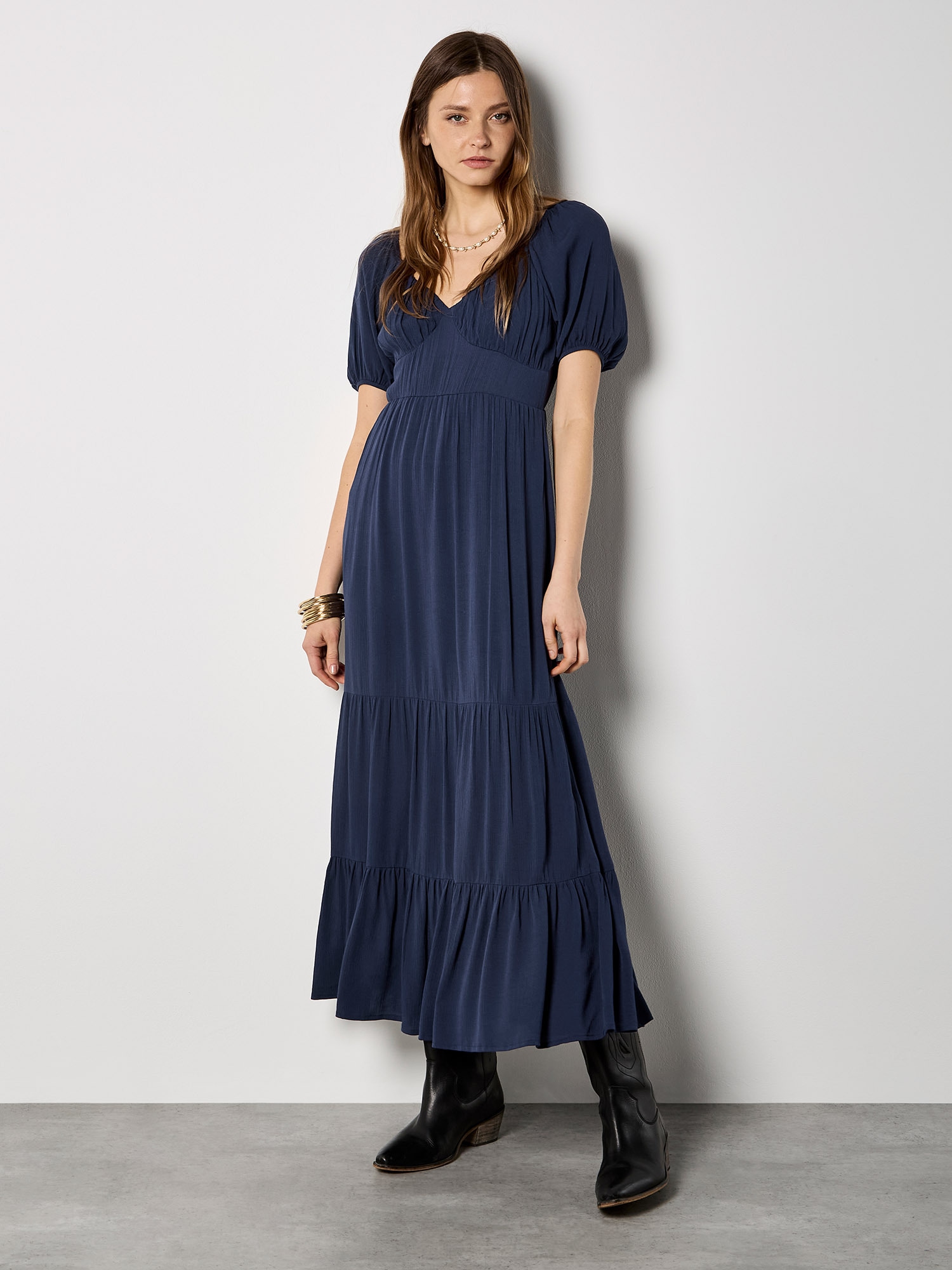 Apricot Maxikleid »Maxikleid mit Stufenrock« in Knitteroptik