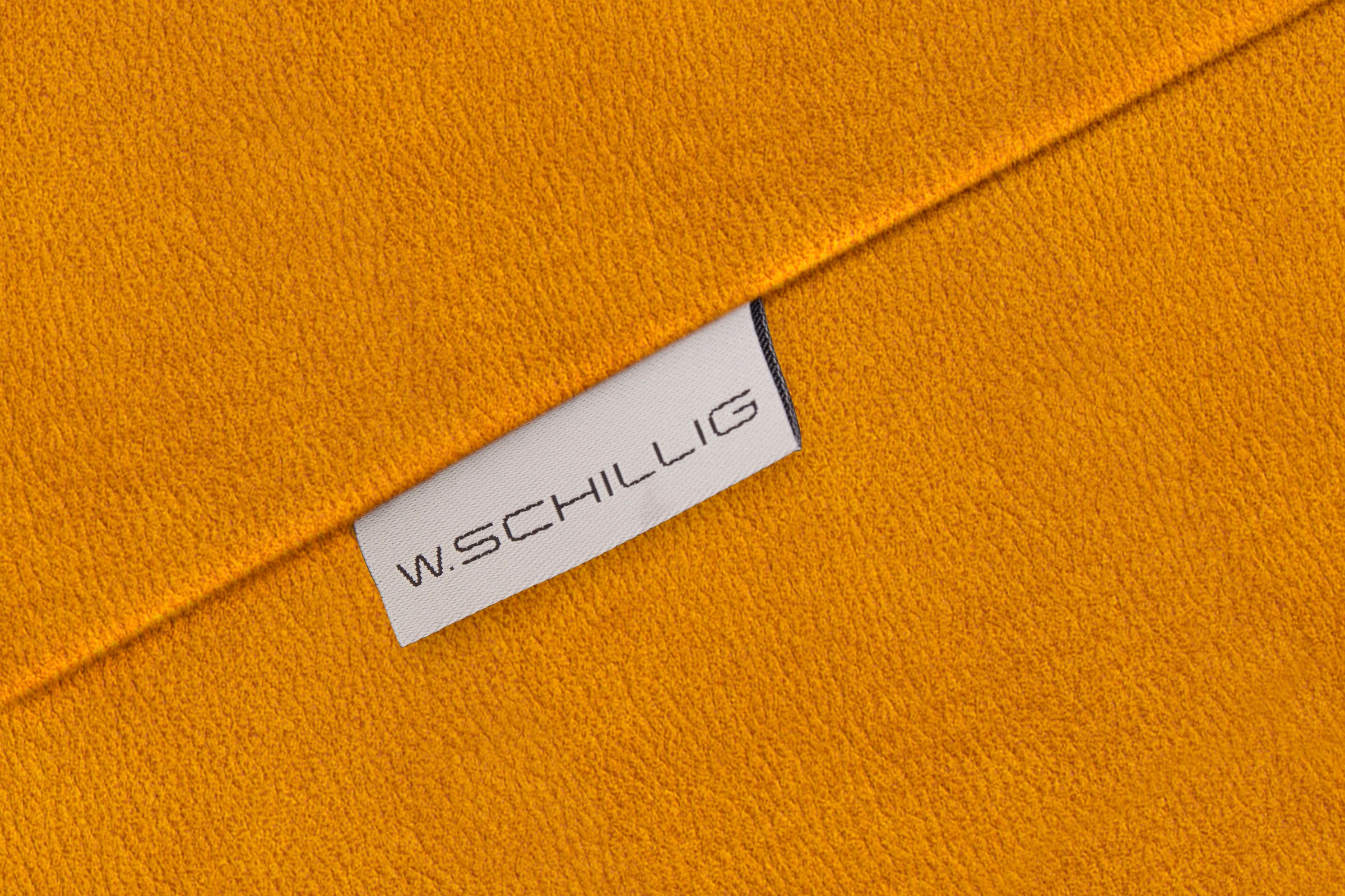 W.SCHILLIG Ecksofa »finn, Designsofa mit tollem Sitzkomfort, bequem, L-Form«, German Design Award 2016, Fußgestell Nussbaum natur, Breite 281 cm