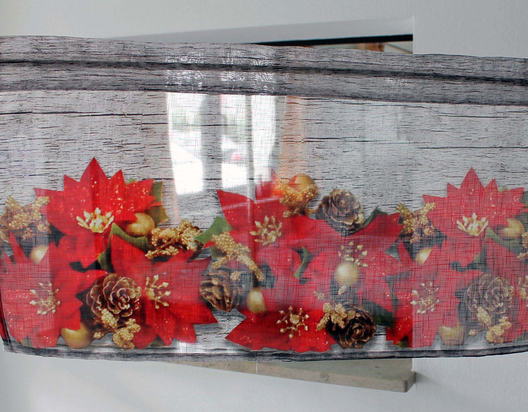 HOSSNER - ART OF HOME DECO Querbehang »Weihnachtsstern«, (1 St.), Hintergrund in Holzoptik