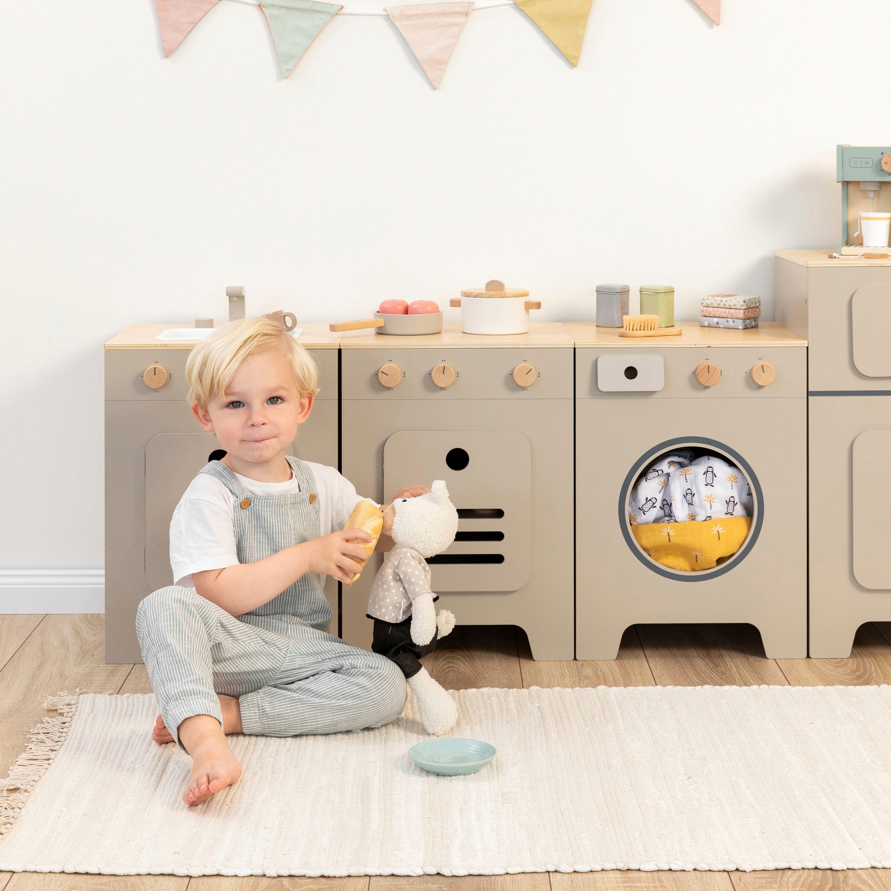 MUSTERKIND® Kinder-Geschirrspüler »Geschirrspüler Mix & Match, warmgrau/natur«, FSC®-Holz aus gewissenhaft bewirtschafteten Wäldern