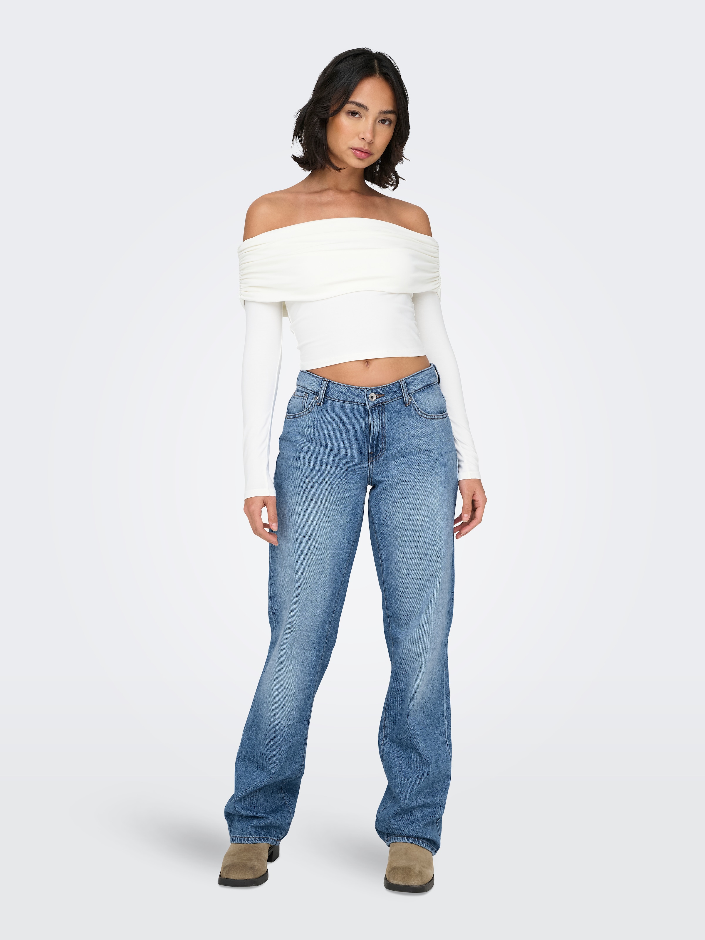 ONLY Low-rise-Jeans »ONLBRITNEY LOW STRAIGHT DNM AZG OS«, Mittlere Waschung für einen gewaschenen und getragenen Denim-Look
