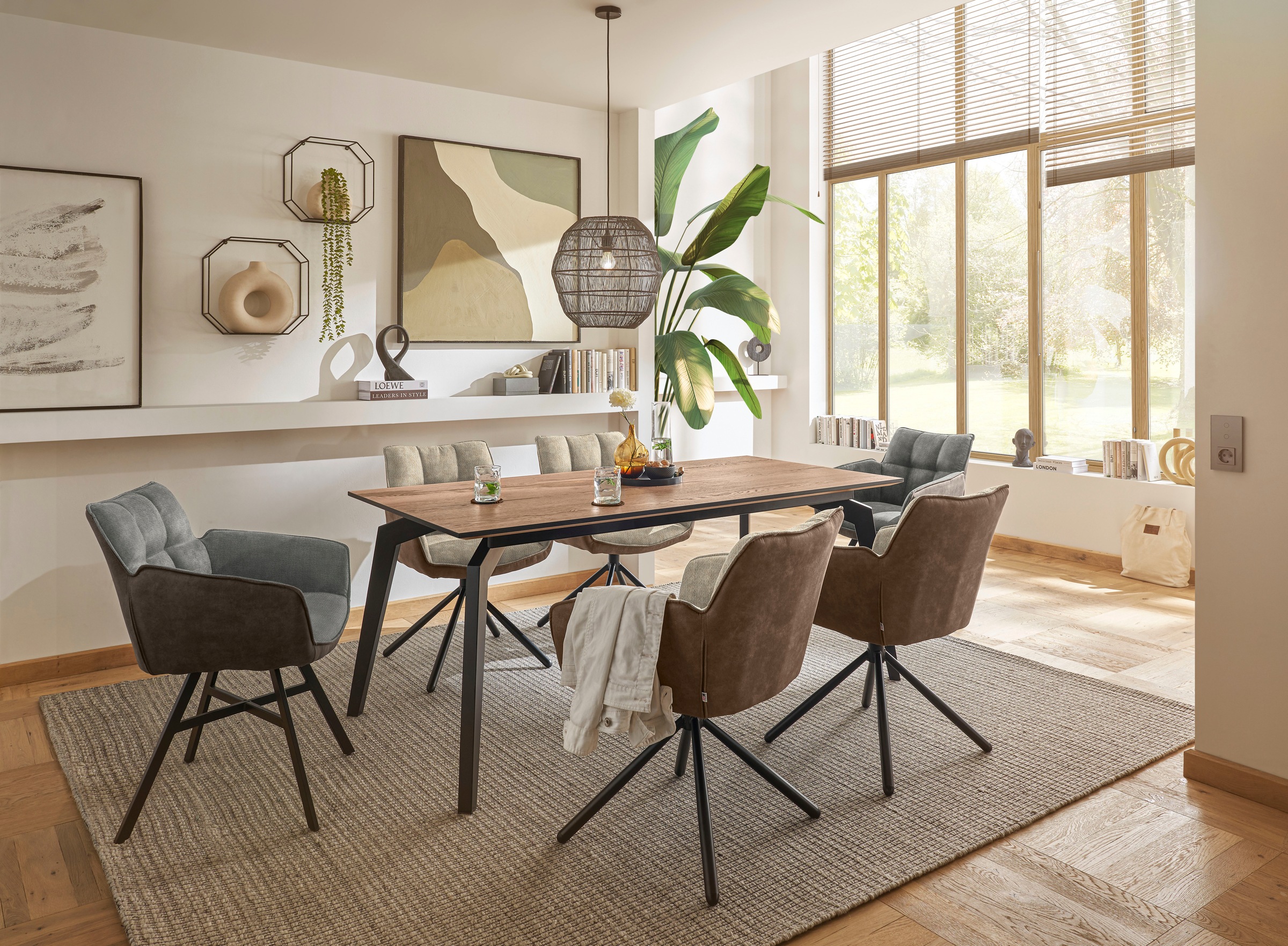 set one by Musterring Esszimmerstuhl »Frisco-B« (Set) 2 Stk.Bezug innen Chenille und außen Microfaser, Design-Gestell schwarz