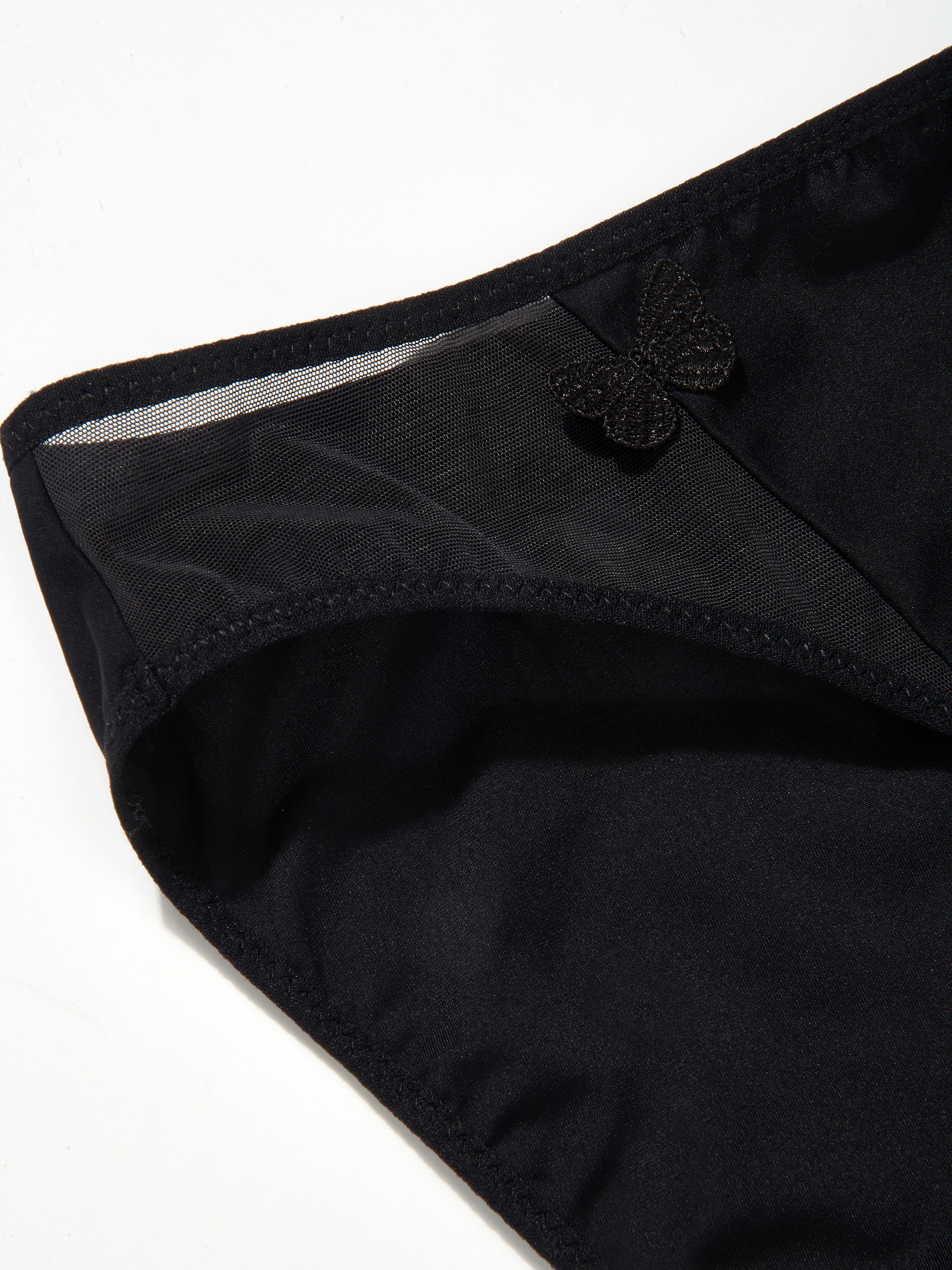 PASSIONATA Slip »MISS JOY« Schmetterlingsmotiv, seitliche Tüll-Einsätze, elastischer Bund
